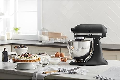 Miniatura 4 de KitchenAid Artisan Series - Batidora de pie de 5 cuartos de galón con escudo de vertido, color negro imperial y accesorio para trituradora de