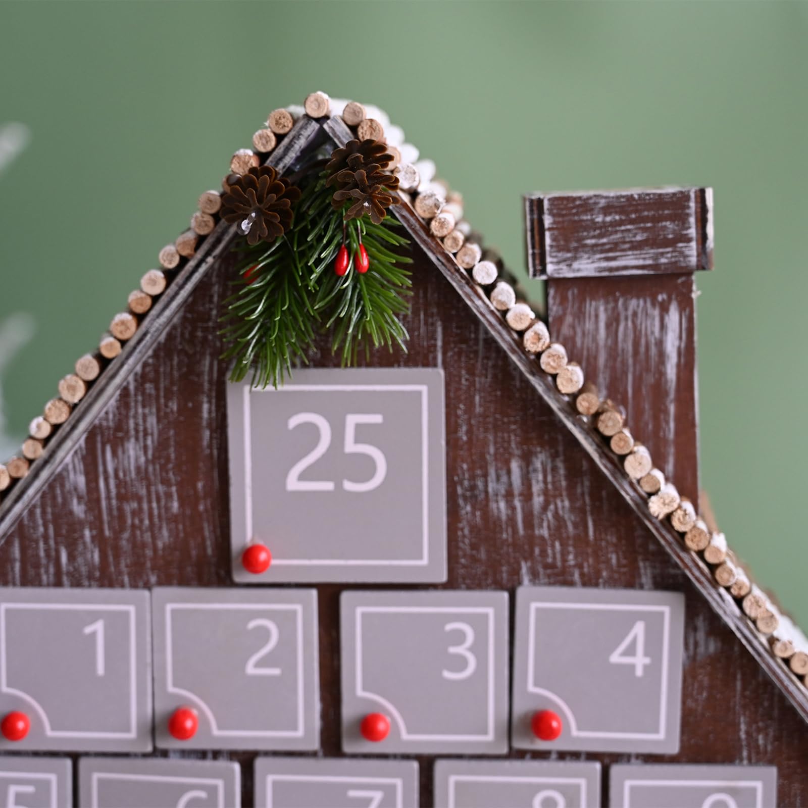 Calendario de Adviento de madera con 24 tarjetas y piñas de Navidad para celebrar