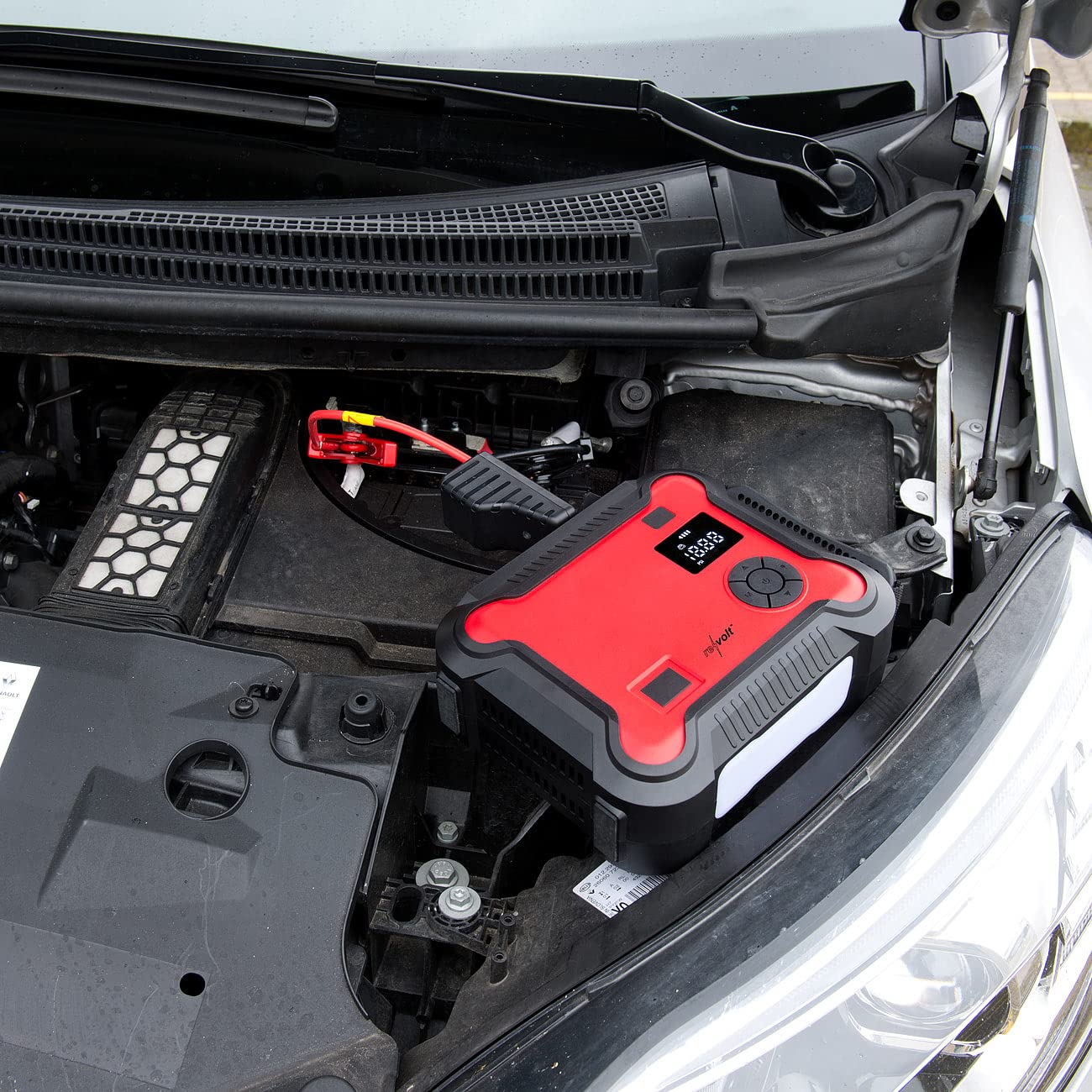 revolt Kfz Powerbank: 4in1-Starthilfe-Powerbank, Kompressor, USB, 16 Ah, 1200A, 150 psi (Powerstation mit Starthilfe, Powerstation mit Kompressor, Dose)