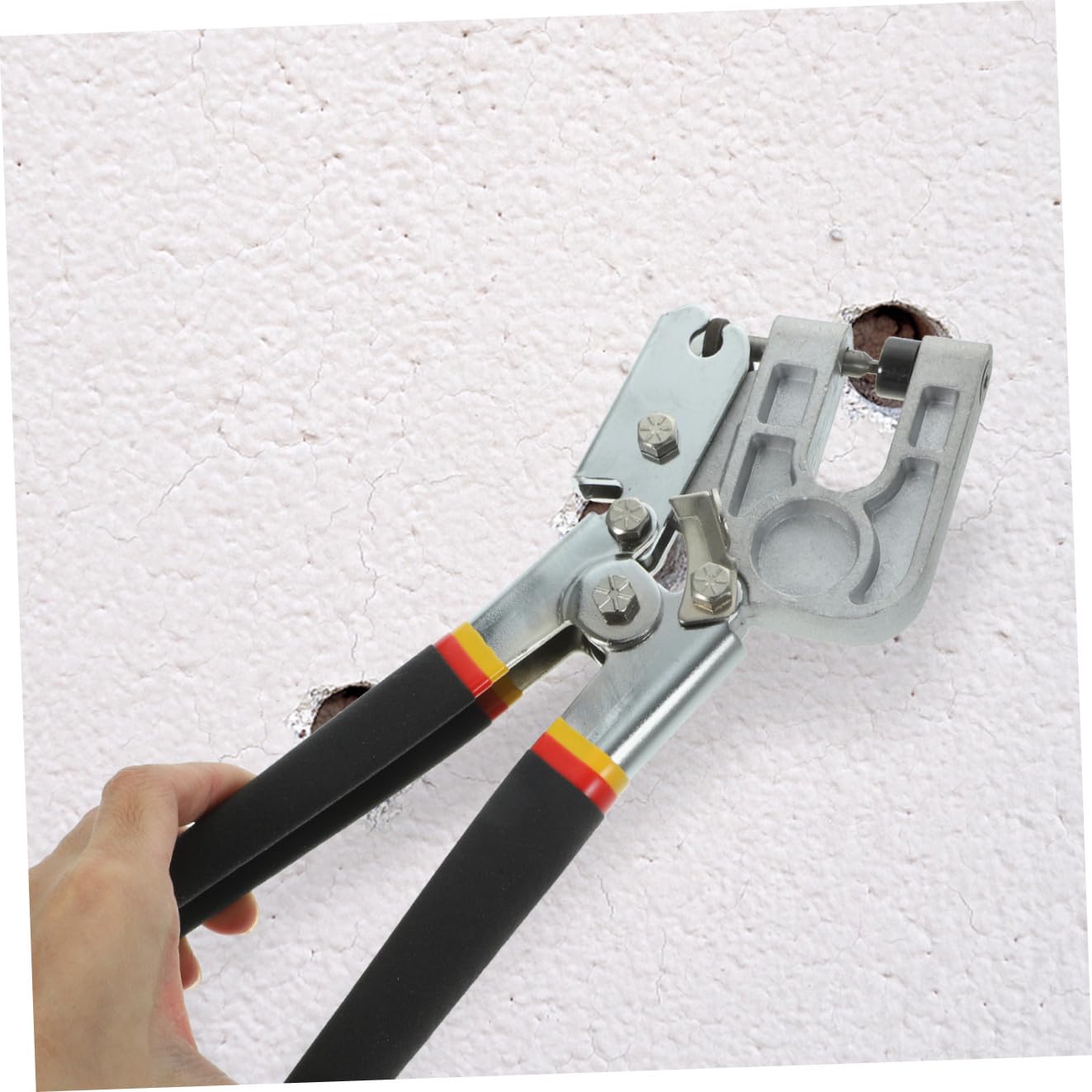 Pinza de Acero para Instalar y Sujetar Perfiles Metálicos en Drywall