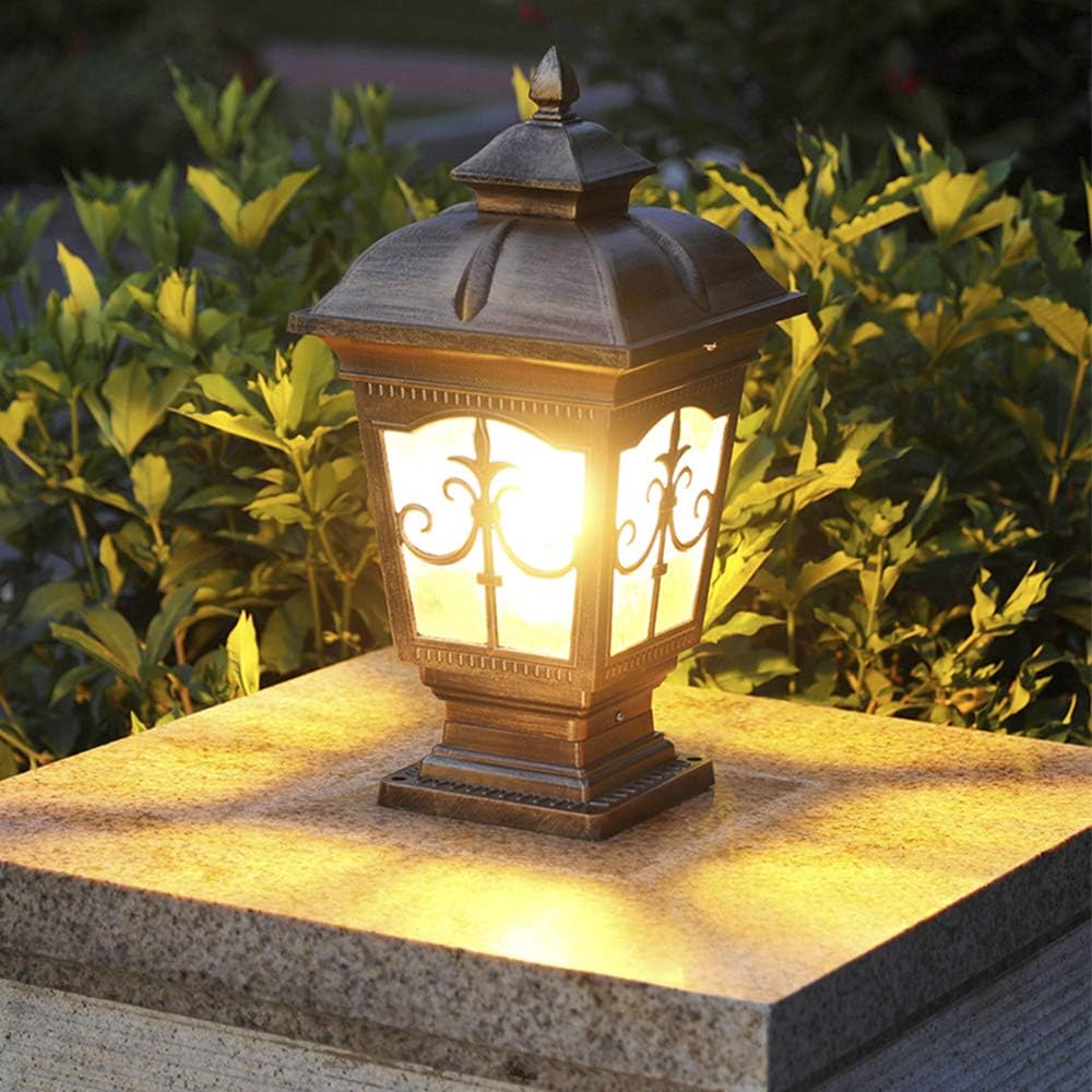 Dusk To Dawn Yellow Bug Light Bulb, 7W 60W Equivalent, E26 2000k, 600 Lumens, Auto On/Off, Amber LED Yellow Sensor Bulb, for Courtyard, Porch, 2 Pack