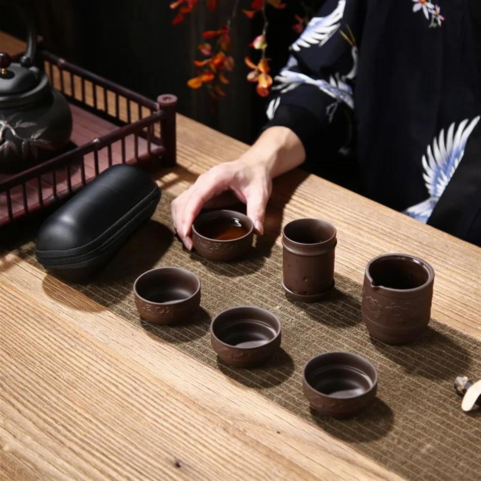 Tetera, 4 Tazas de té de Arcilla Morada, 1 Tetera y Filtro de té, Todo en una Bolsa portátil, Juego de té Chino Kungfu, Bolsa de té de Viaje, Tetera, Talla única