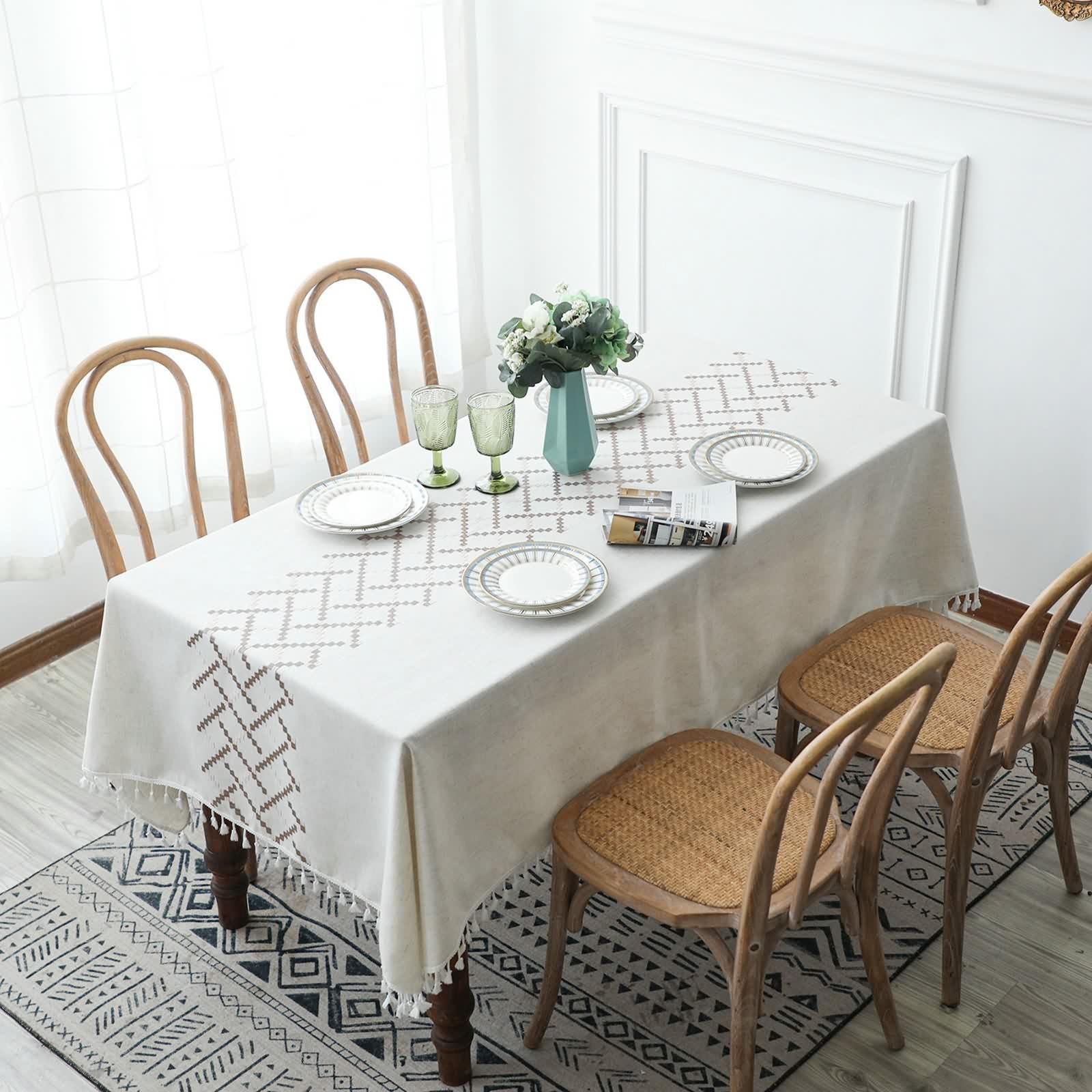 Nappe de table 140x140 blanche en grille pour fête et jardin