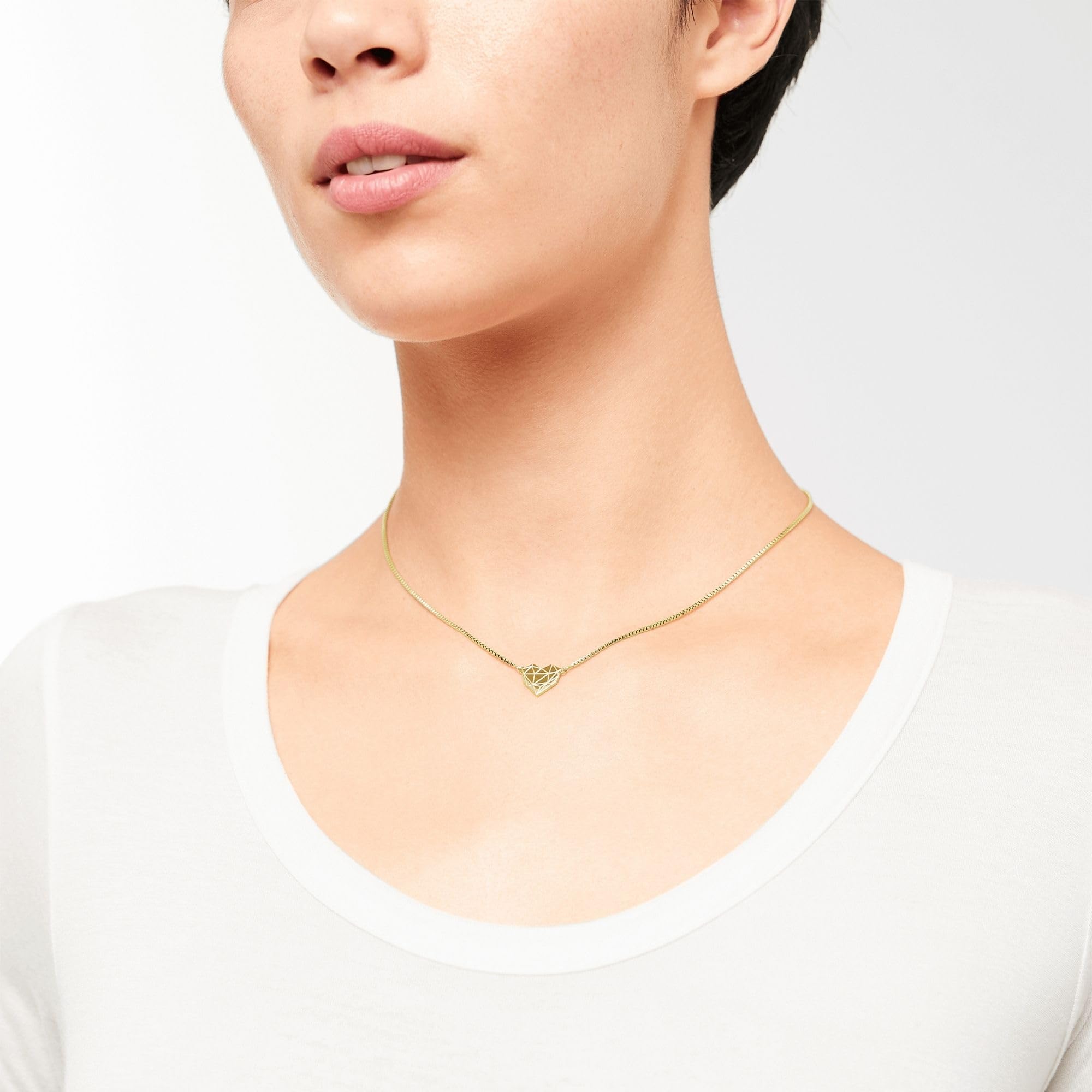 LIEBESKIND BERLIN Herz-Halskette für Damen – Edelstahl-Kette mit liebevollem Herzanhänger – In verschiedenen Farben und Ausführungen – Romantische Geschenkidee