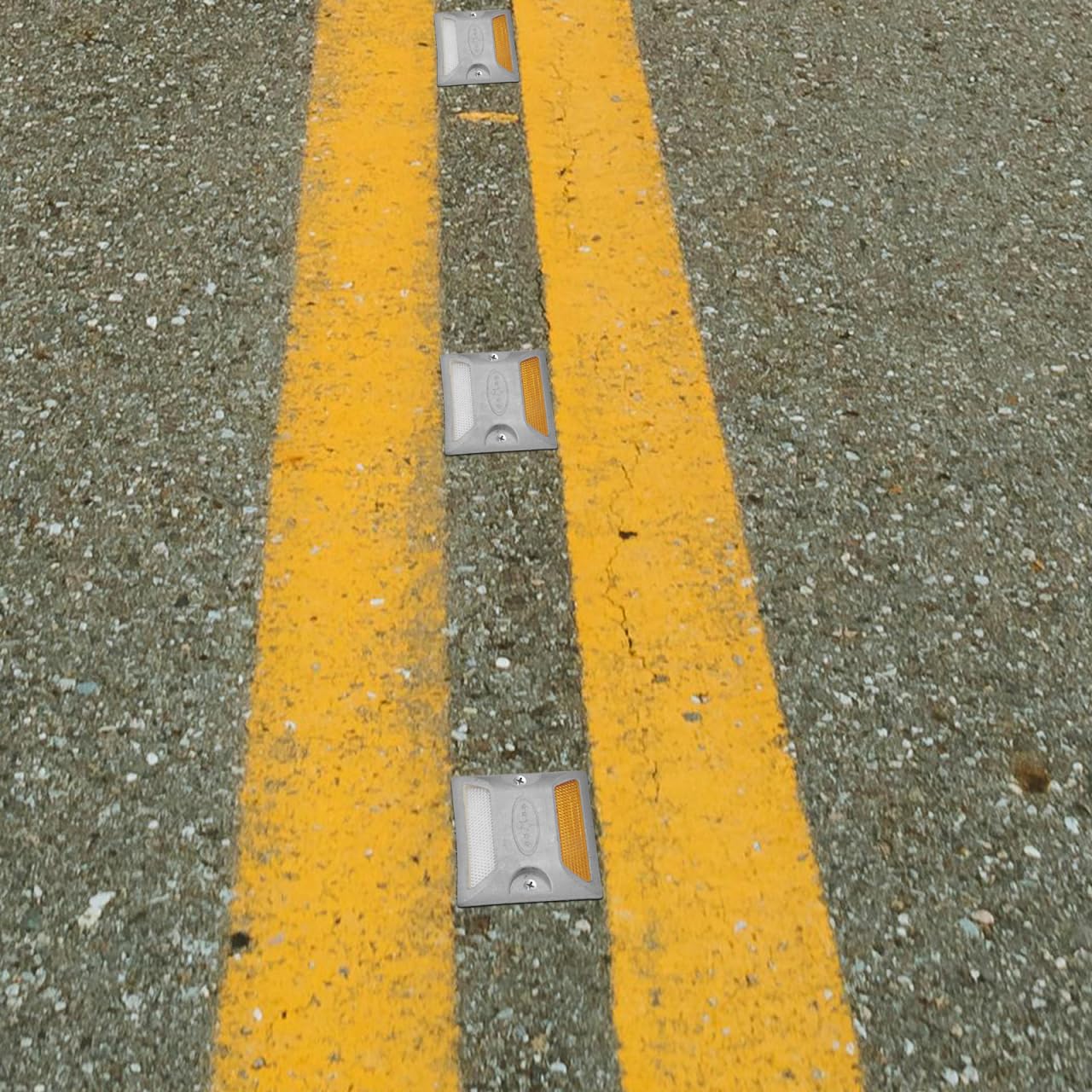 SOLUSTRE Indicatore Stradale Riflettente Per Vialetti 5 Pz Segnalatori Di Sicurezza Per Asfalto Riflettori Carrabili Con Design Sporgente Per Migliorare Visibilità Notturna E Sicurezza Traffico