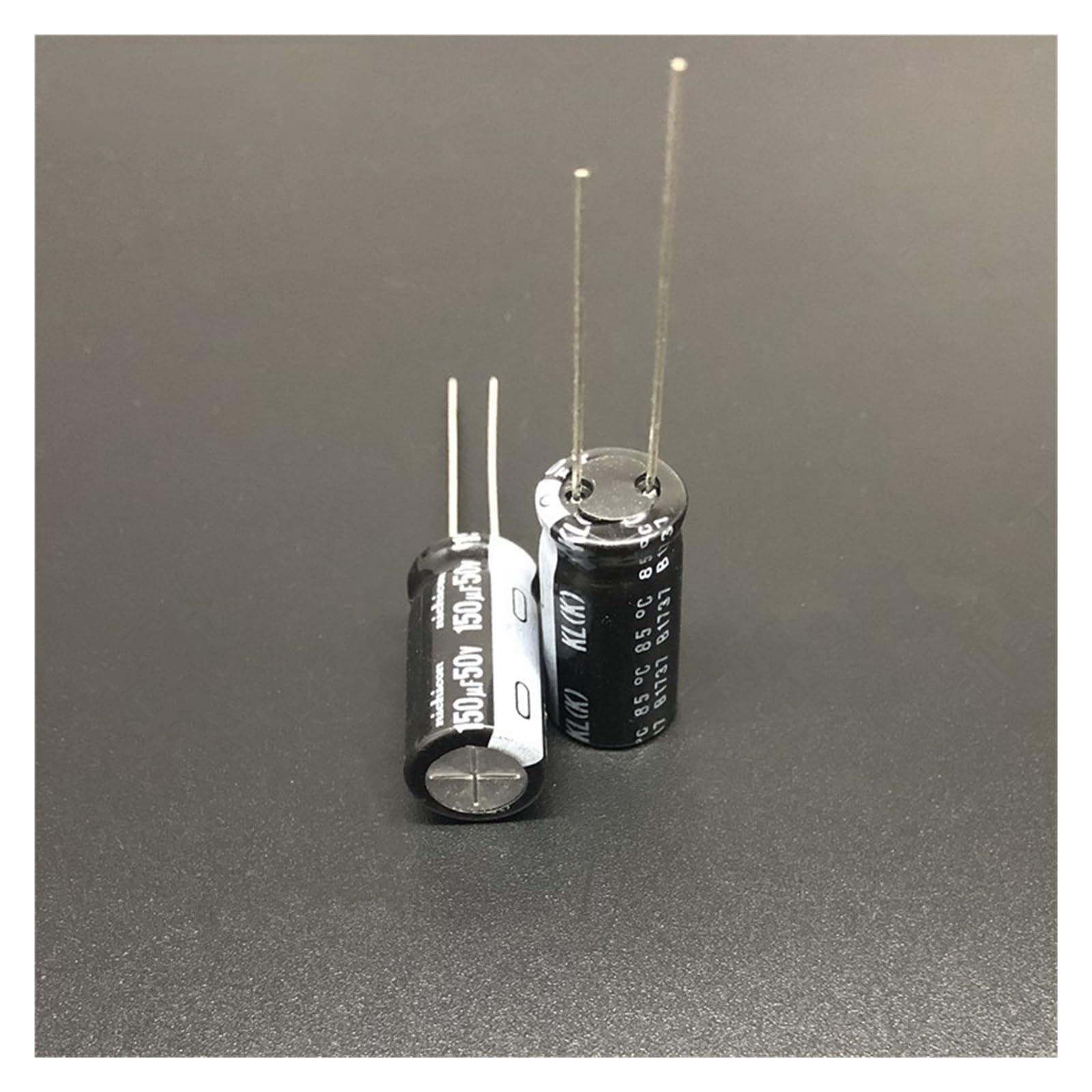 Condensateur 150uF 50V pour réparer et restaurer la hi-fi de salon