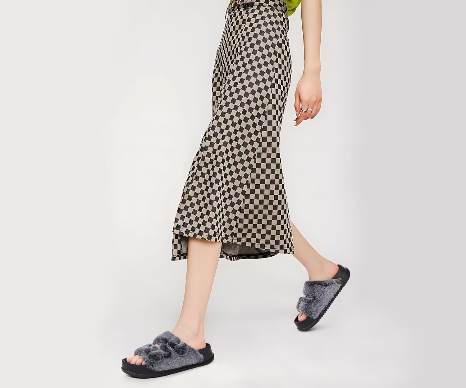 KuaiLu Women's Fluff Slippers Black Size 6, Plantar Fasciitis Arch Support Platform Slippers Ladies Fashion Open Toe Faux Fur Sliders House Slipper - Image 2