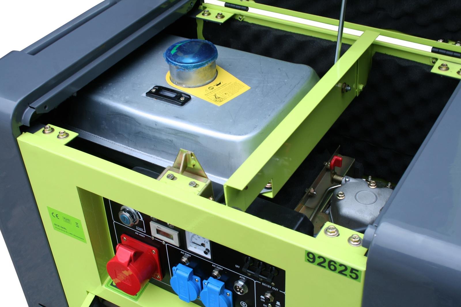 Varan Motors 92625 de ATS Diesel Generadores de corriente 6.8 kVA, 1 x 400 V, 2 x 230 V + eléctrico Starter ATS