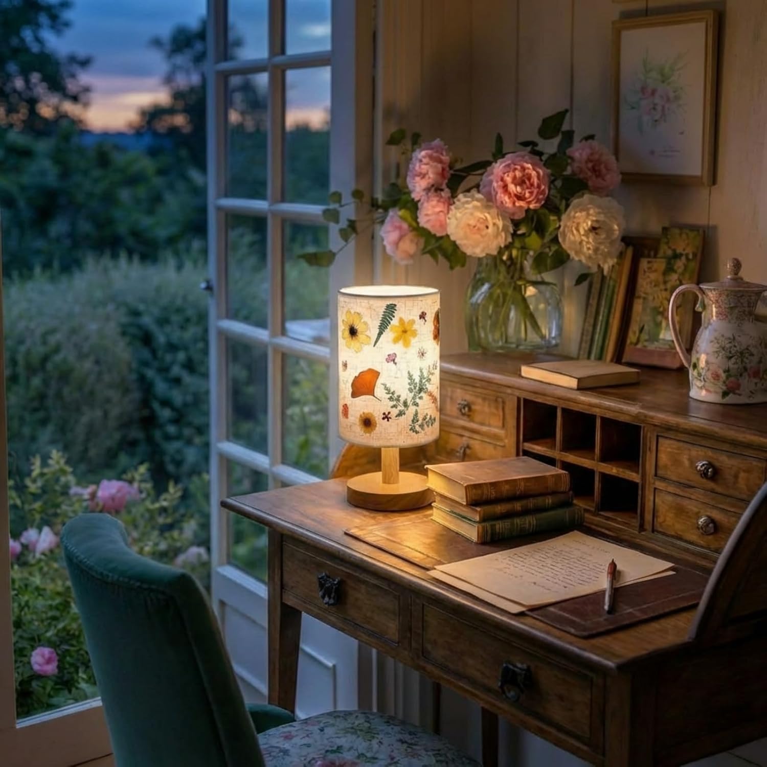 Hortsun Pressed Flower Lamp Vintage Table Small Lamp Cottagecore Decor Boho Night Light Decorative Rustic Night Light for Bedroom, Living Room or Office, Valentine Gift for Women(Modern Style) - Image 4