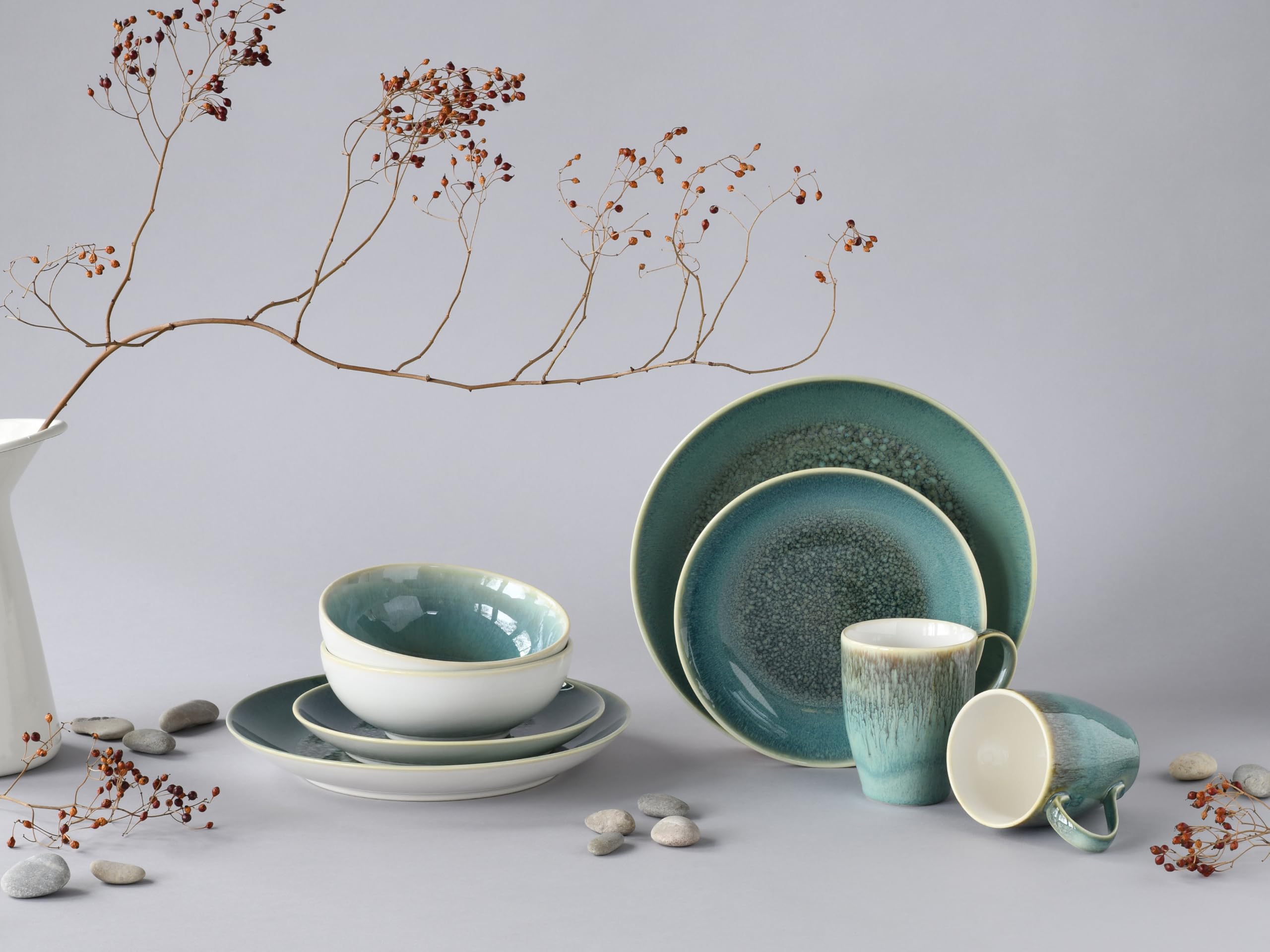 CreaTable, 25863, Serie Caldera Grün, 8-teiliges Geschirrset für 2 Personen, Kombiservice aus Steinzeug, spülmaschinen- und mikrowellengeeignet, Qualitätsproduktion