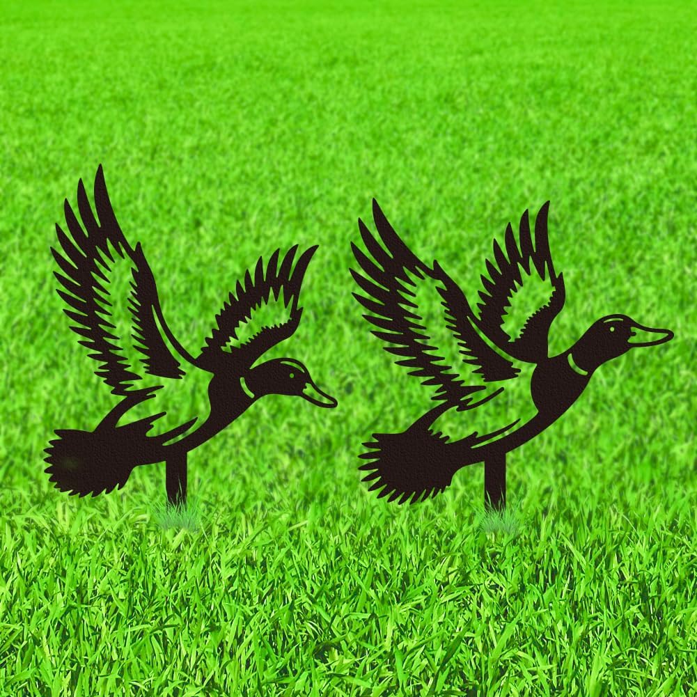 WADORN 2Pcs Duck Metal Decorative Garden Stakes, Funny Flying Wild Duck Metal Silhouette Statues Animal Garden Ornament Gifts Black Yard Art Decoration for Outdoor Backyard Patio Lawn Holiday Party