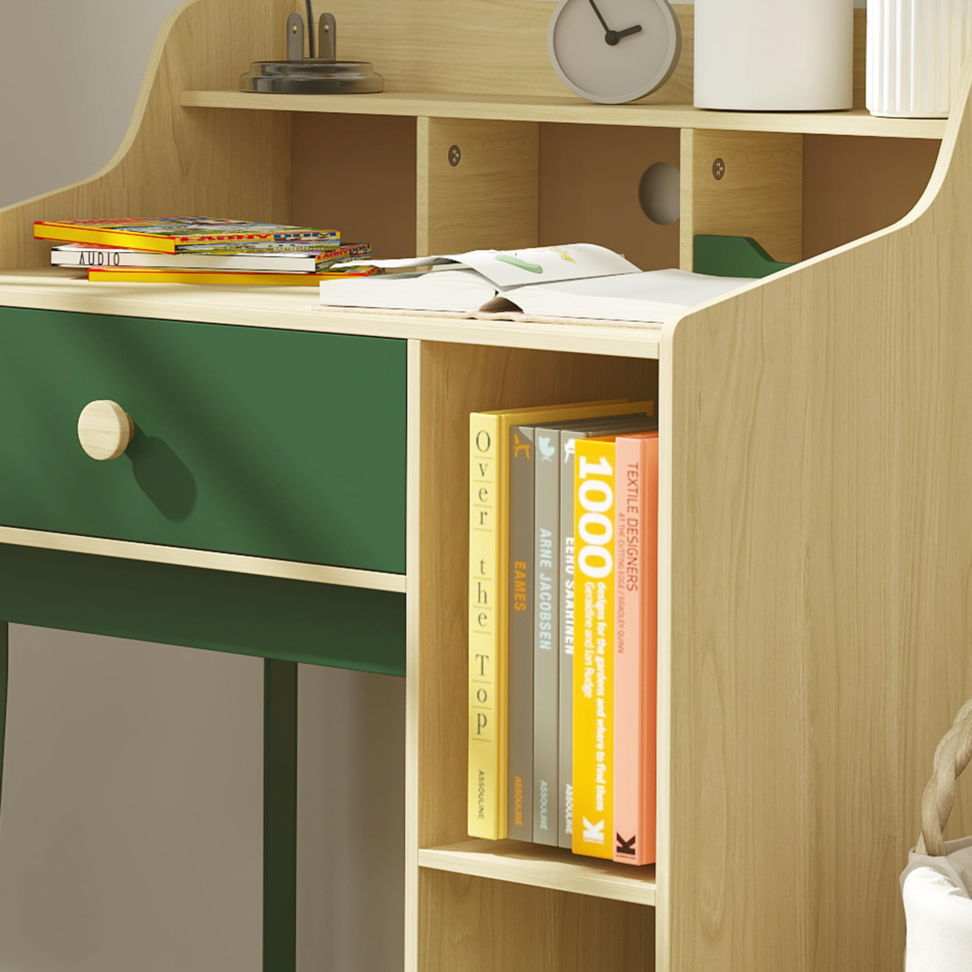 AIYAPLAY Ensemble Bureau et Chaise pour Enfant 3 à 10 Ans, Bureau Enfant Garçon Fille avec Chaise et Étagères, Table pour Étude et Travail, Vert et Bois Naturel