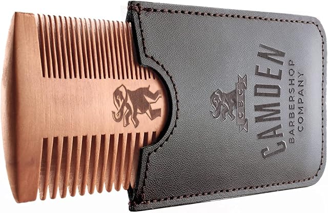 Ultralight Bartkamm von Camden Barbershop Company ? Birnbaumholz ? inkl. Etui ? für die tägliche Bartpflege & das Auftragen von Bartöl/Beard Balm ?