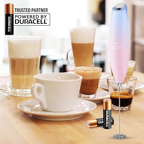 Vista 969 de Zulay Kitchen - Espumador de leche de mano con pilas AA Duracell: batidora de bebidas resistente para café, latte, capuchino y más, color aurora