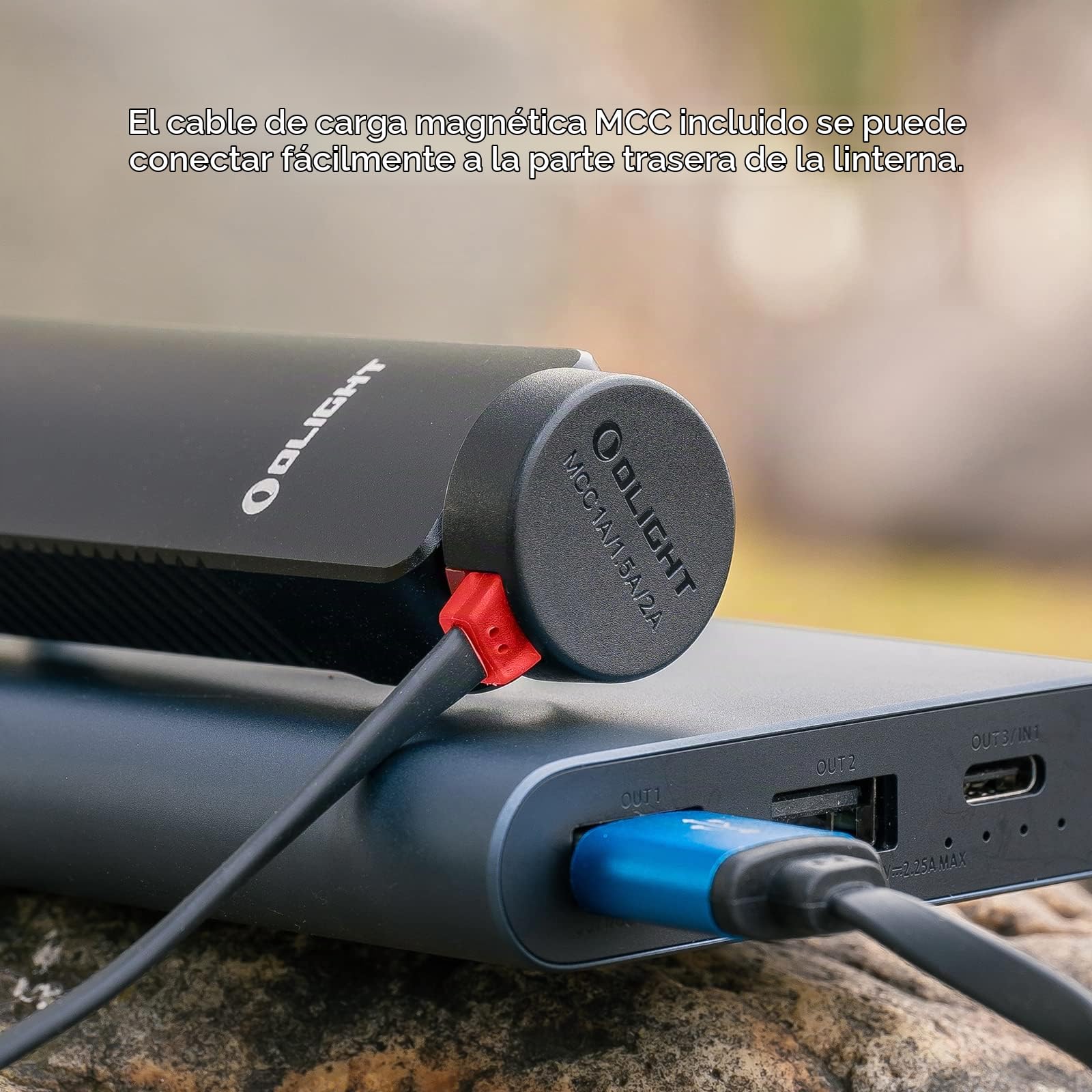 OLIGHT Arkfeld UV Diseño de Doble Fuente de Luz con Luz Blanca y Luz UV Recargable EDC Linterna Adecuado para al Aire Libre, el Trabajo y de Emergencia (Blanco Neutro（NW）, Negro)