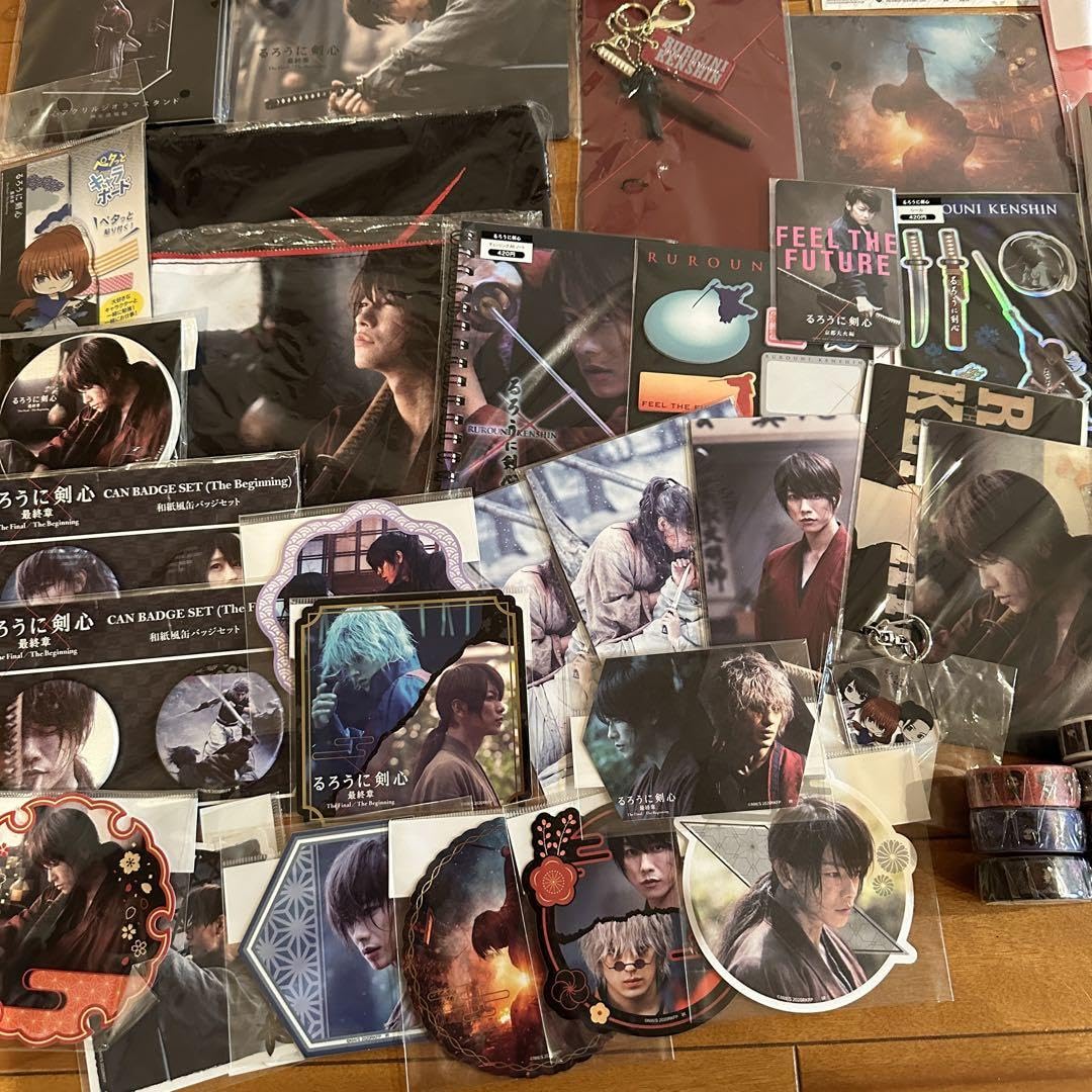 Amazon.co.jp: るろうに剣心 佐藤健 グッズ 大量 セット : ホビー