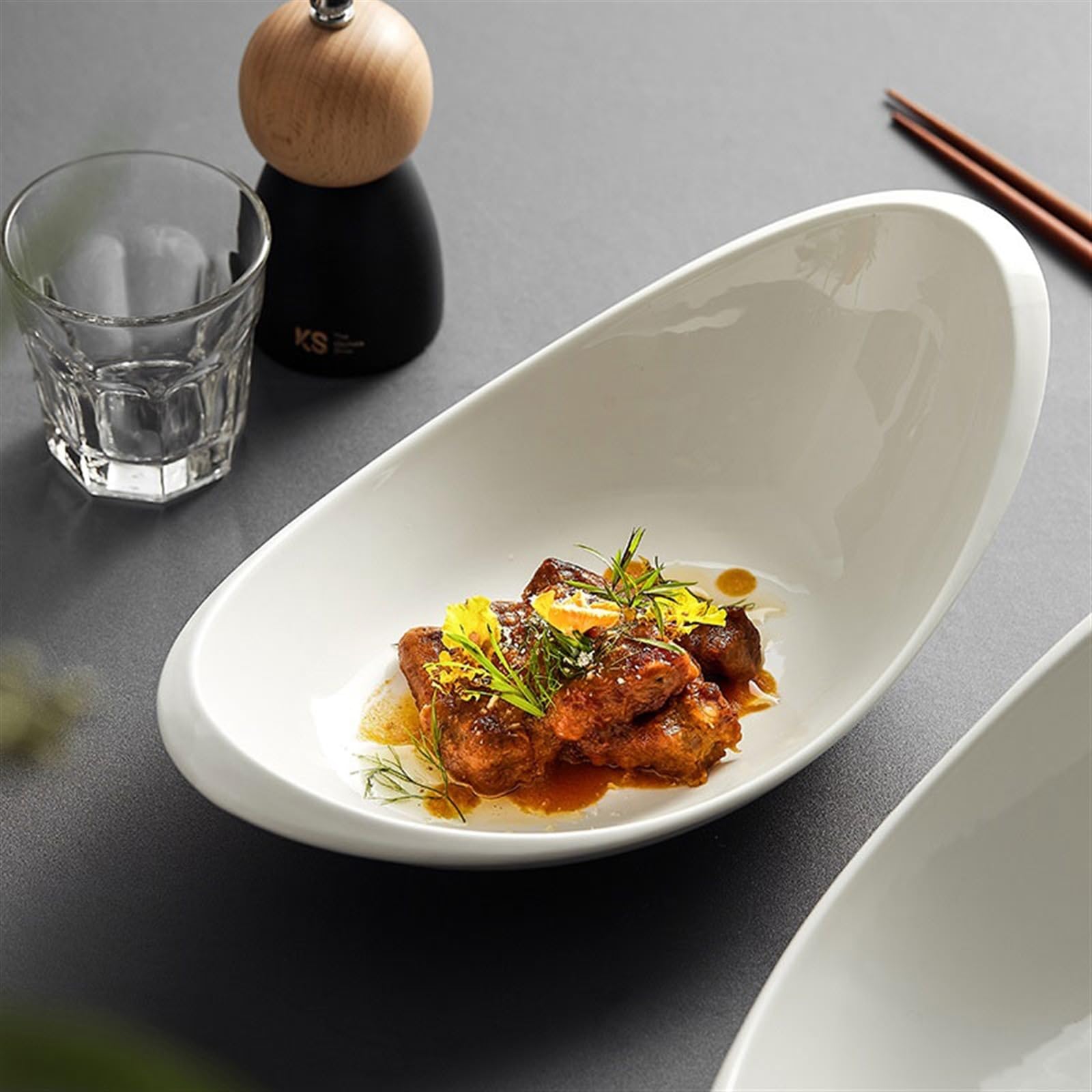 Biały talerz, wiele rozmiarów Owalne ceramiczne talerze obiadowe białe, różne rozmiary(13.5 inch)