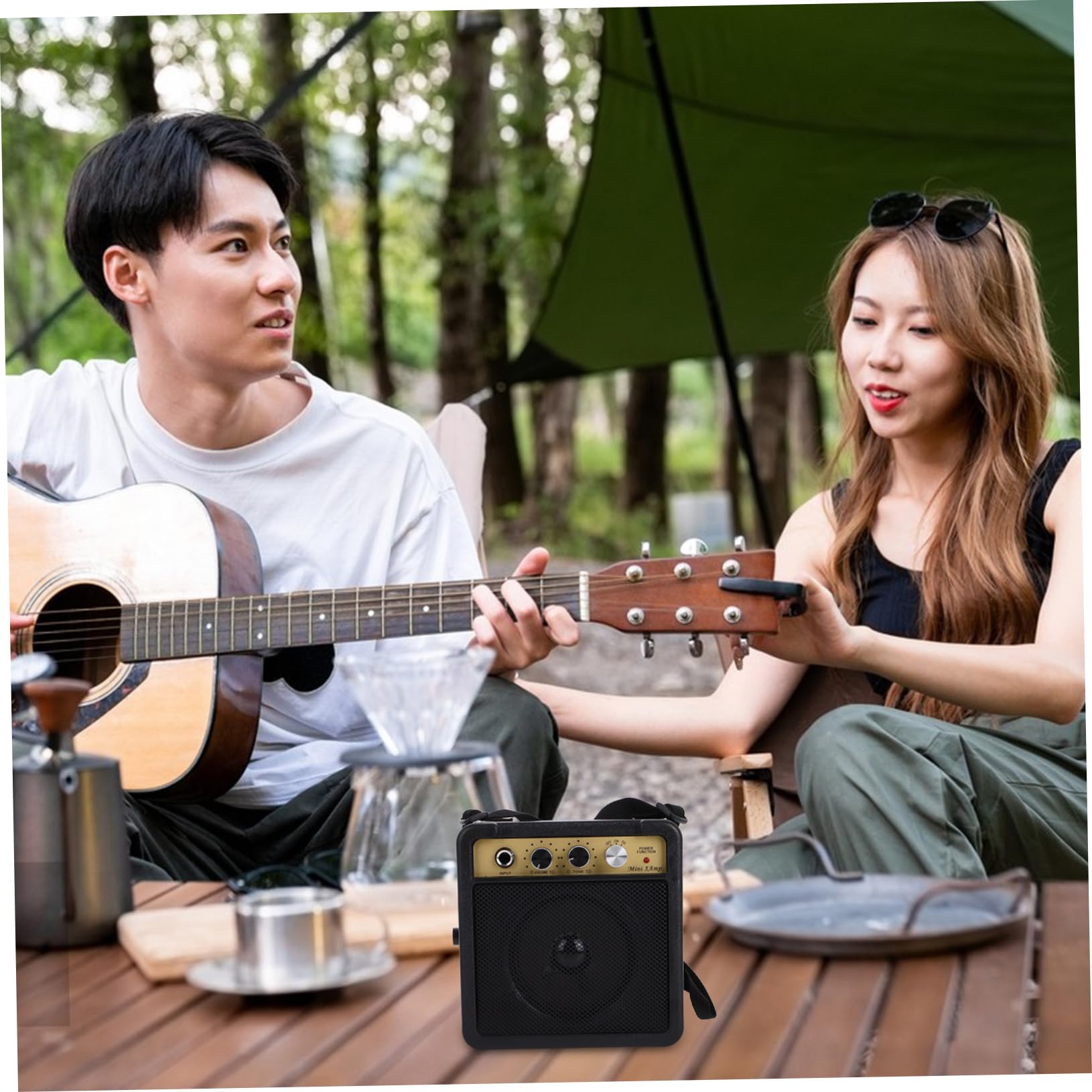 Mini Amplificatore per Chitarra Elettrica 5w Effetti Sonori Integrati e Struttura Robusta in Plastico e Metallo, per Esercitazioni Musicali Pratiche