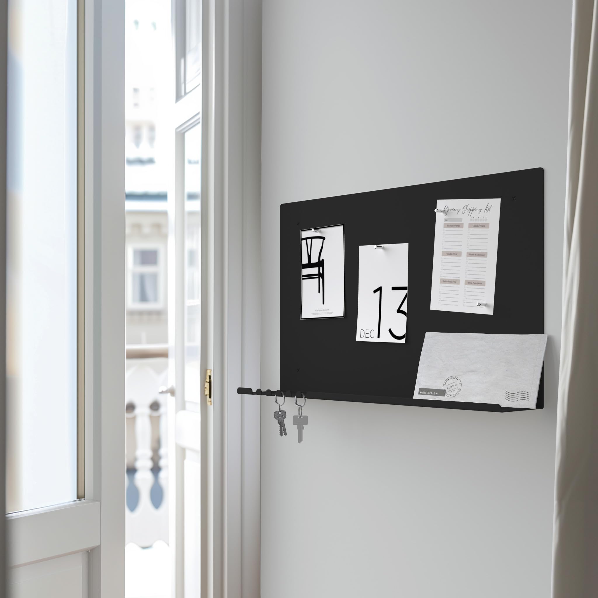 Magneetbord met magneten, sleutelorganizer, telefoonrek met houder voo