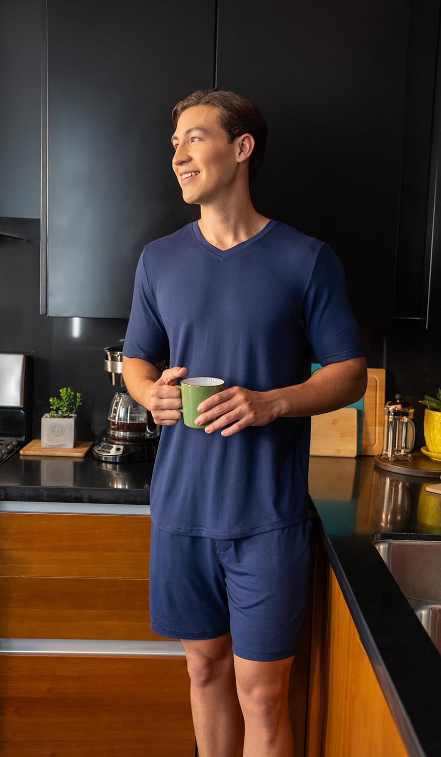 Fruit of the Loom mens 360 Stretch Short Sleeve V-neck Top and Short Sleep Pajama Set - Image 4