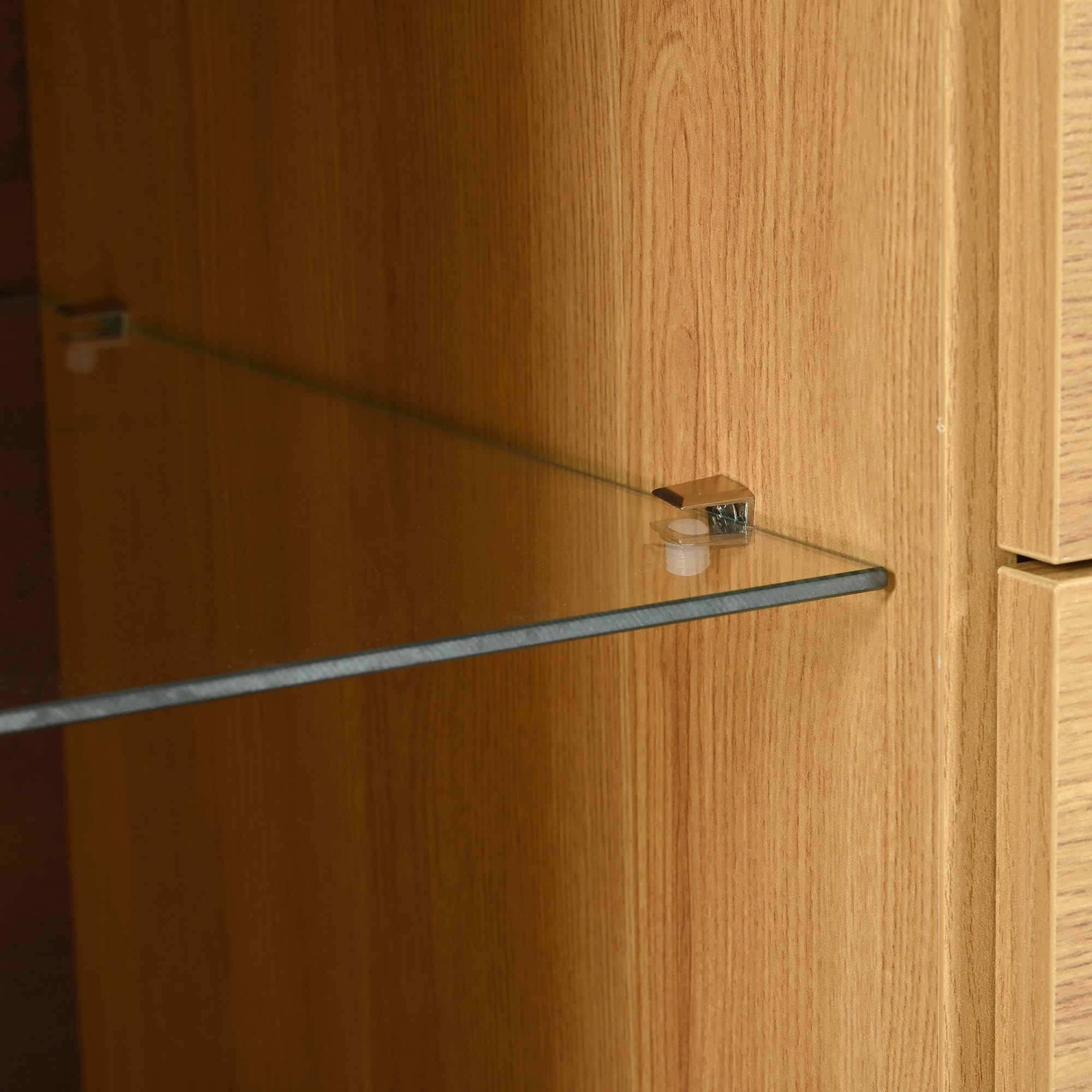 Credenza a tre cassetti con due ante Squisita venature credenza moderna in colore legno con ripiani - mobili eleganti e funzionali, colore legno e nero.
