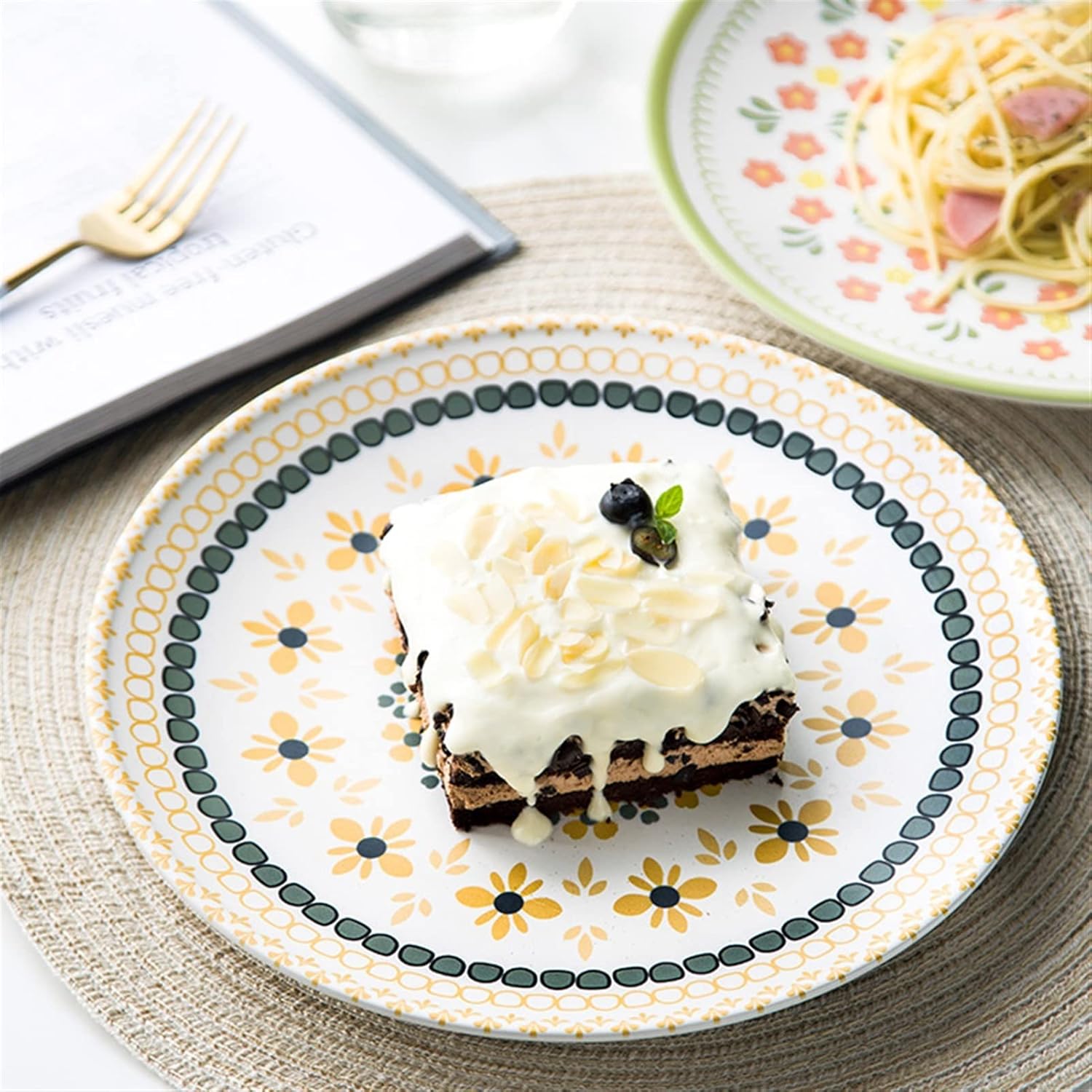 ブランチ用サービングプレート 中国カラーコピーセラミックディナープレート 家庭用磁器ラウンドディナープレート レストランビーフサラダ