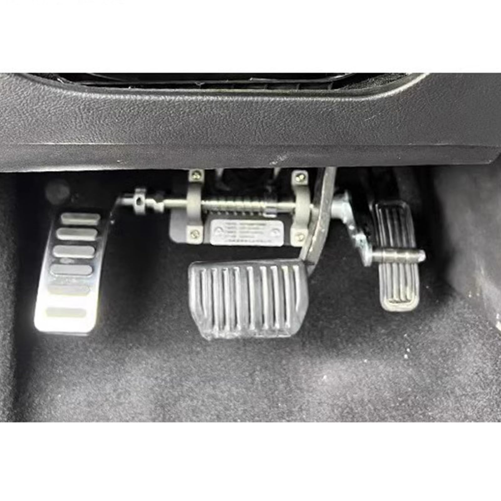 左足用 アクセルペダルキット 左足用アクセルペダル | 福祉車両改造のGARAGE WIN