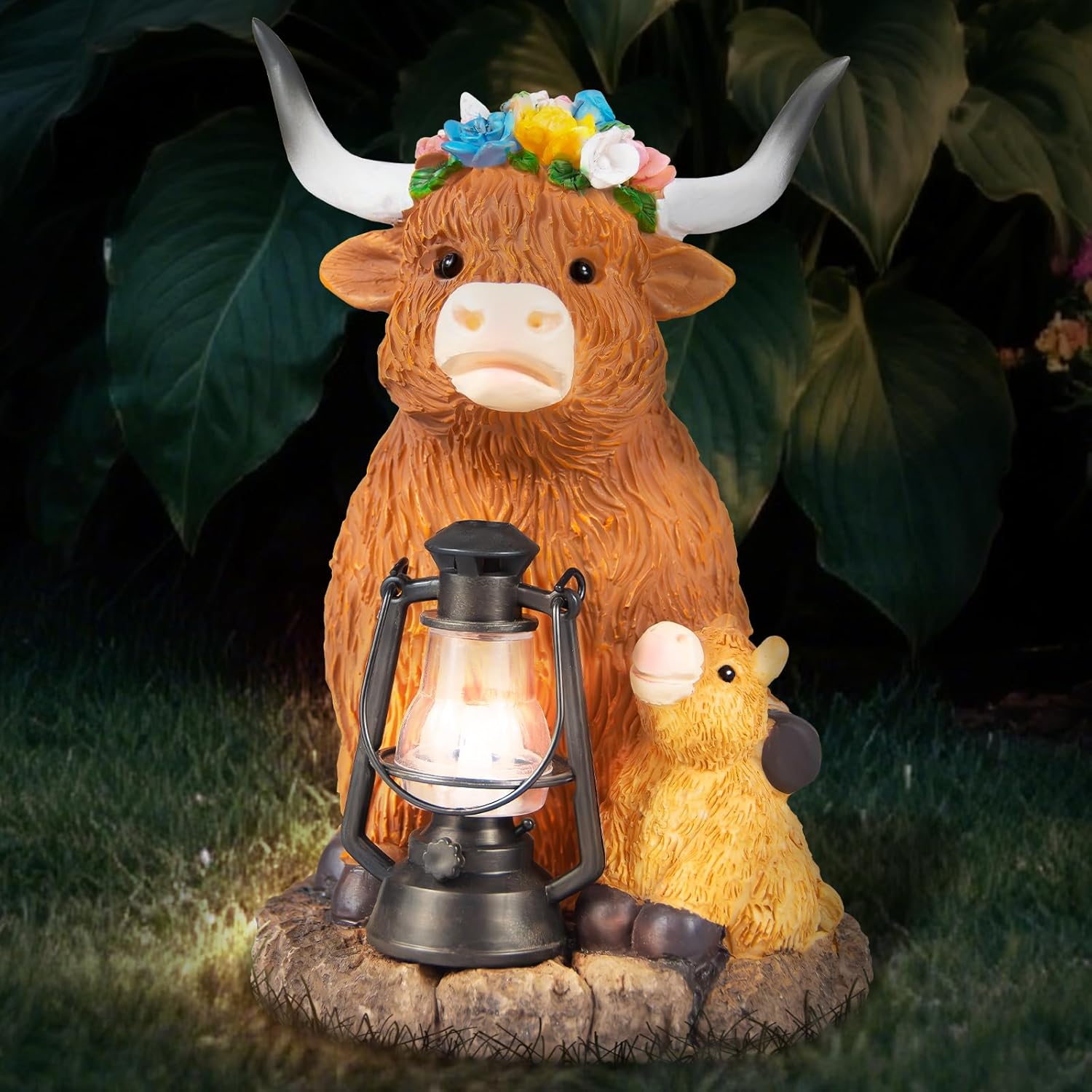 Highland Cow Solar Lights, Solar Powered Statues for Garden,Outside Decor with Latern for Yard Birthday Easter Gifts for Grandma Mom Women Funny Decorations for Yard and Patio Gifts