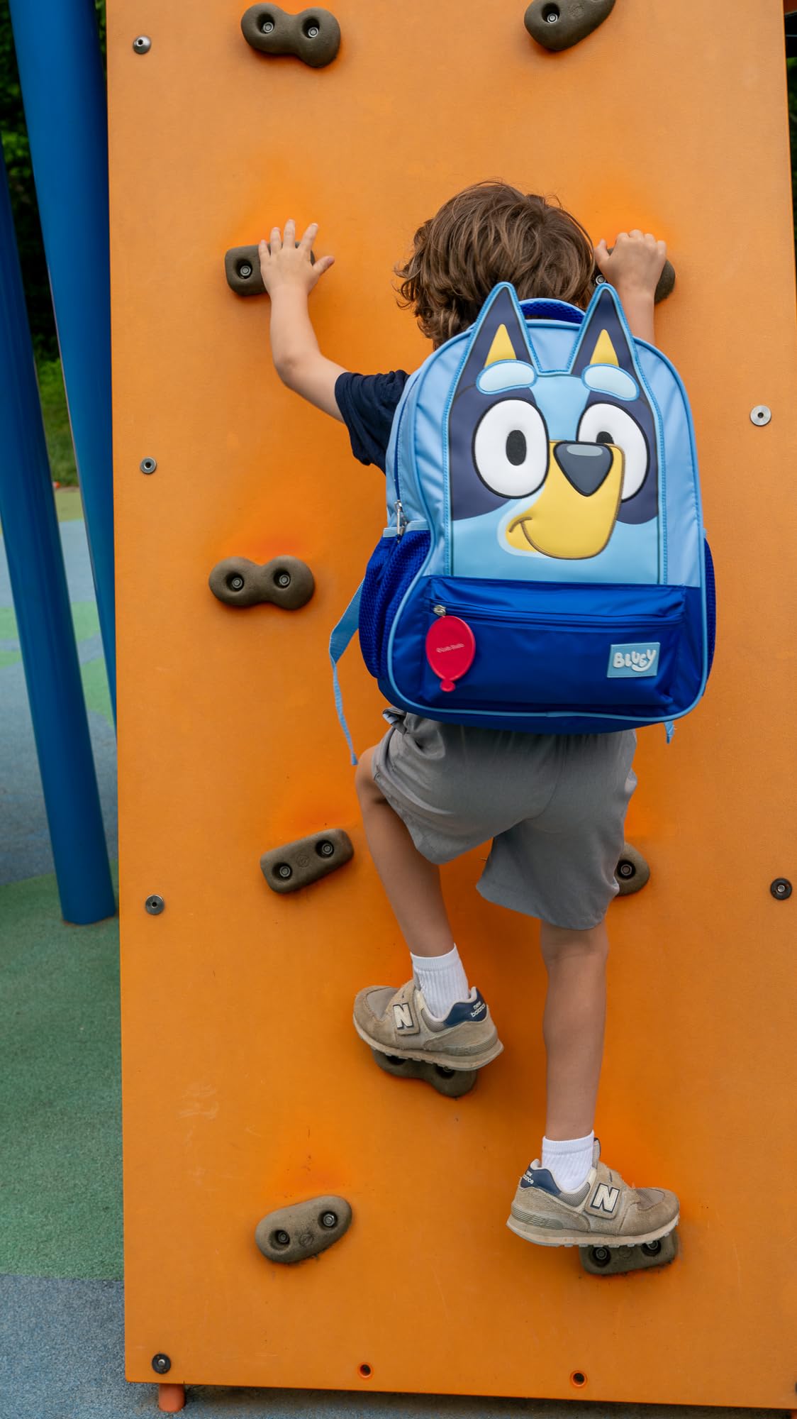 Bluey Mochila para niños, mochila escolar de 16 pulgadas con características 3D, color azul, Negro/Azul, Estándar, Personaje