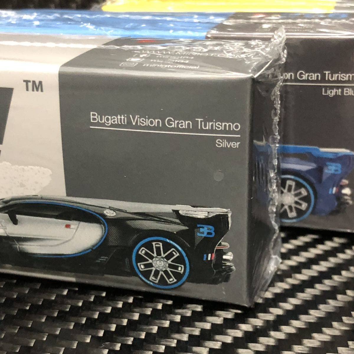 Amazon.co.jp: MINI GT 1/64 ブガッティ ビジョングランツーリスモ 3台