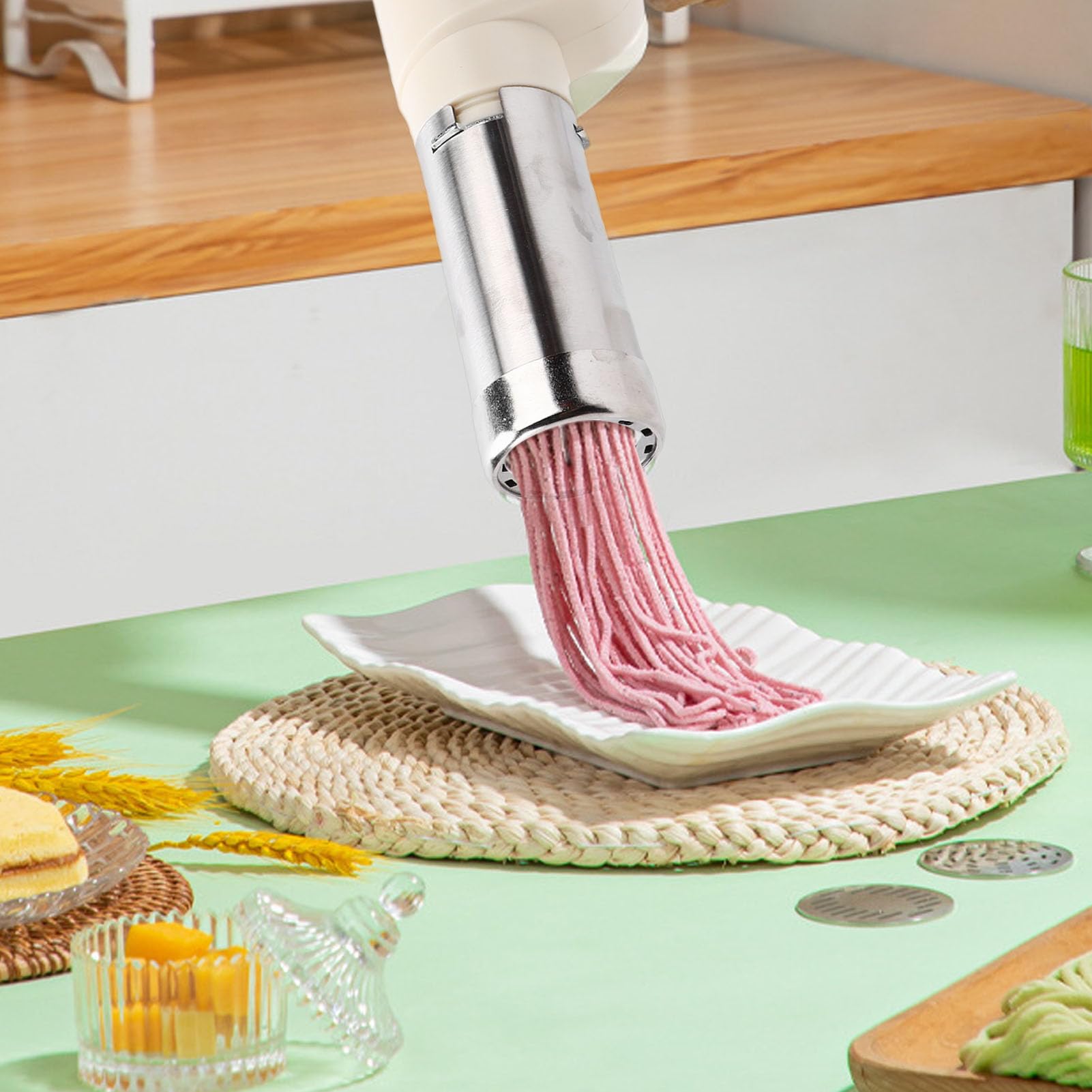 Máquina Eléctrica Inalámbrica para Hacer Pasta, Máquina de Fideos Recargable Rápida con 5 Moldes para Fideos Frescos en Cualquier Lugar y en Cualquier Momento