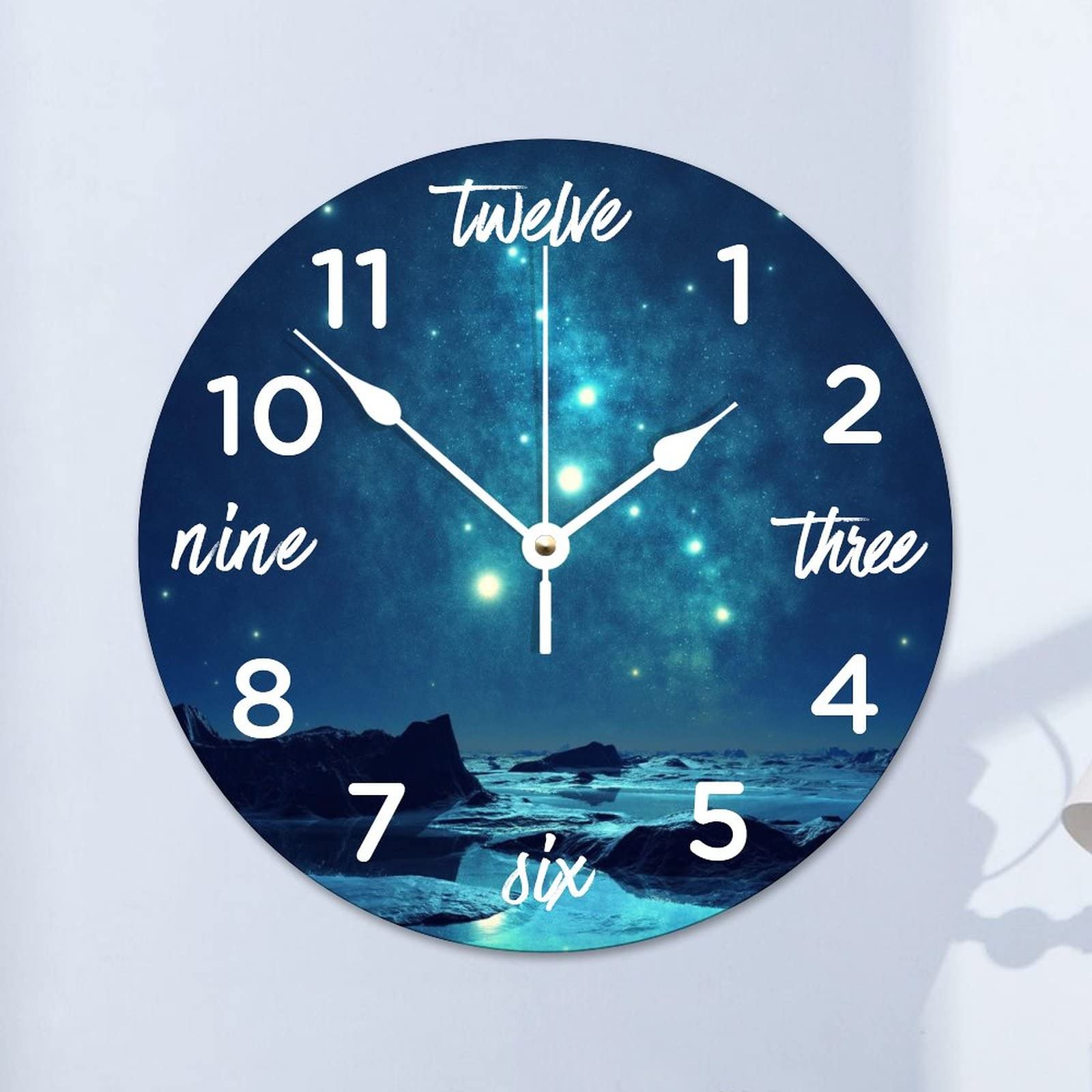 Horloge murale en bois bleue romantique pour décorer la chambre