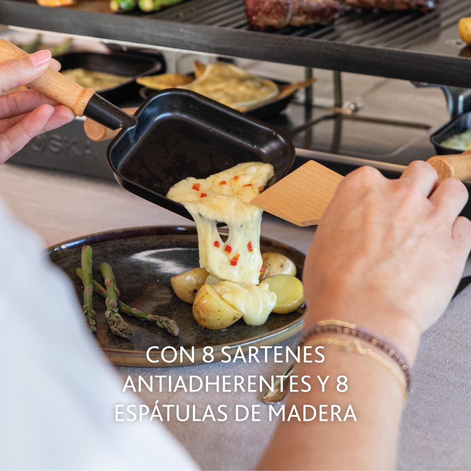 BOSKA Raclette Grill 8 Personas 1400 W - Plancha Eléctrica con Placa Cerámica PFAS Libre - Placa Reversible Antiadherente - Termostato Ajustable - Parrilla de Mesa - Negro | Plancha raclette con placa reversible, 8 sartenes, revestimiento sin PFAS y acaba
