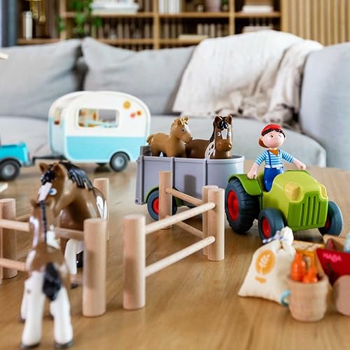 Miniatura 7 de HABA Little Friends Foal Abby - Figura de caballo de juguete de animales de granja de 3.75 pulgadas