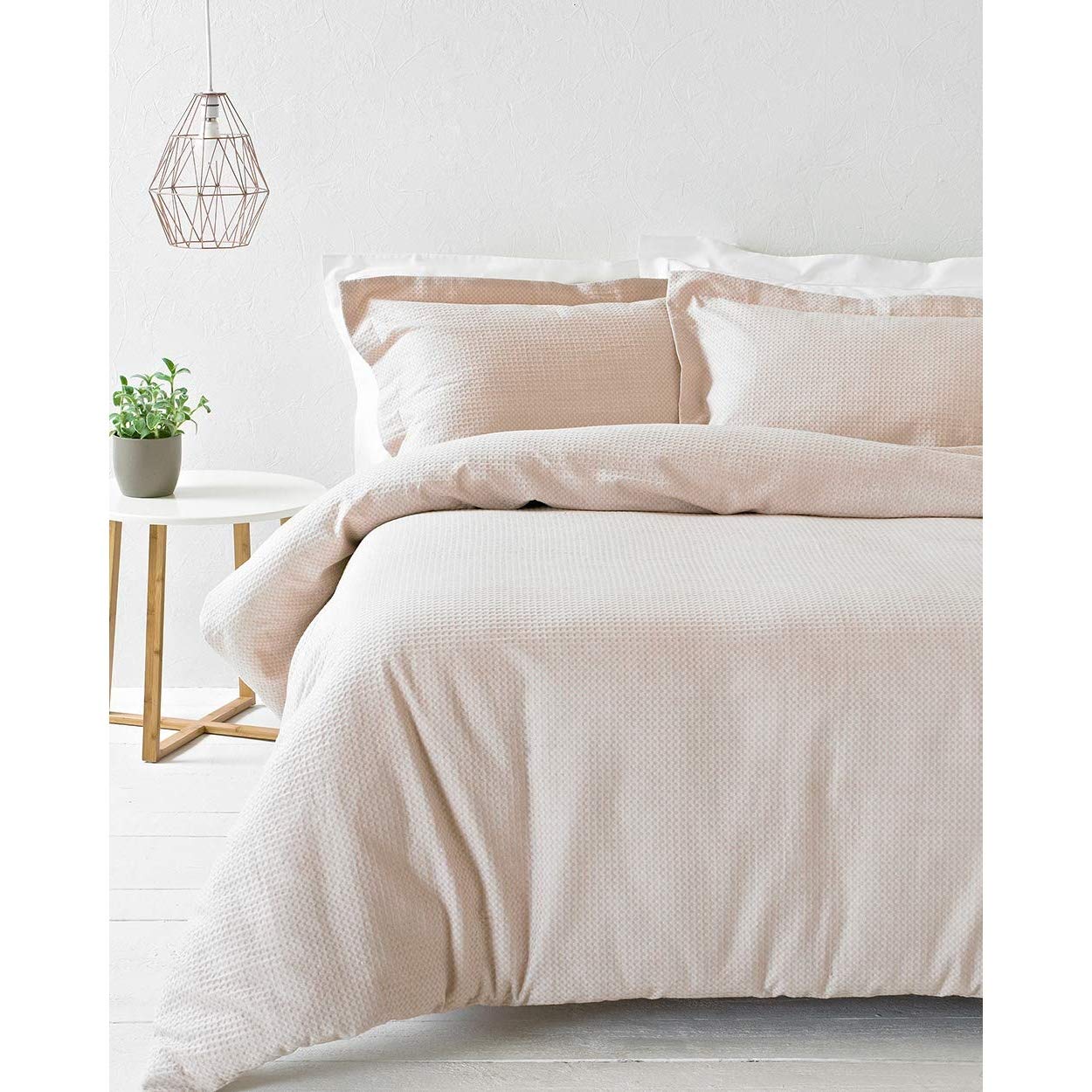 Riva Home Paoletti Super King Duvet Cover Set Blush Pink Waffle Weave Texture 2 x Oxford Border Pillowcases Included 100% Cotton Machine Washable 260 x 220cm (102"" x 87"" inches)