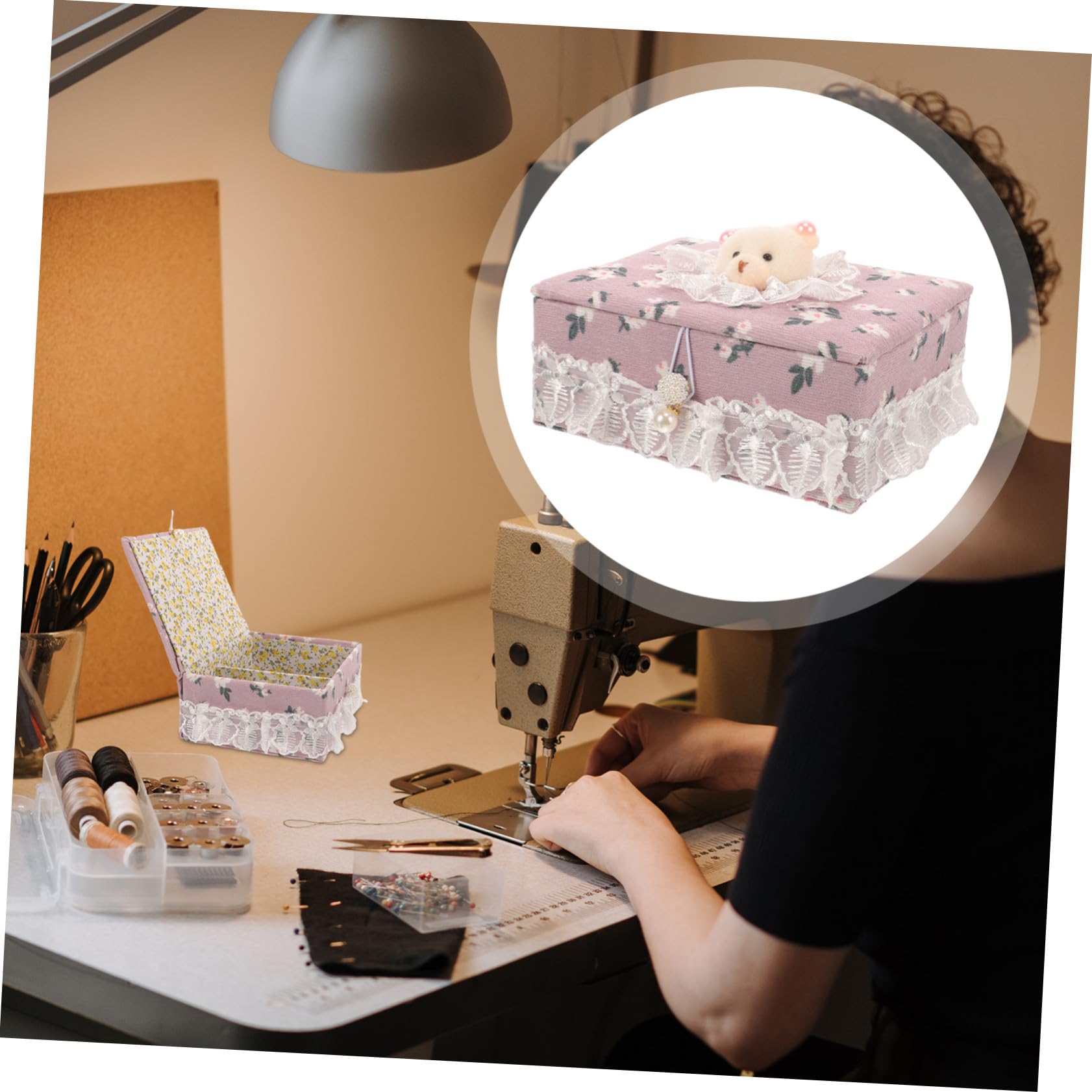 Scatola Porta Spilli Cucito Piccola e Portatile in Tessuto Custodia Organizer Multiuso per Bottoni Perline e Accessori Kit Cucito Compatto per Casa e Viaggio