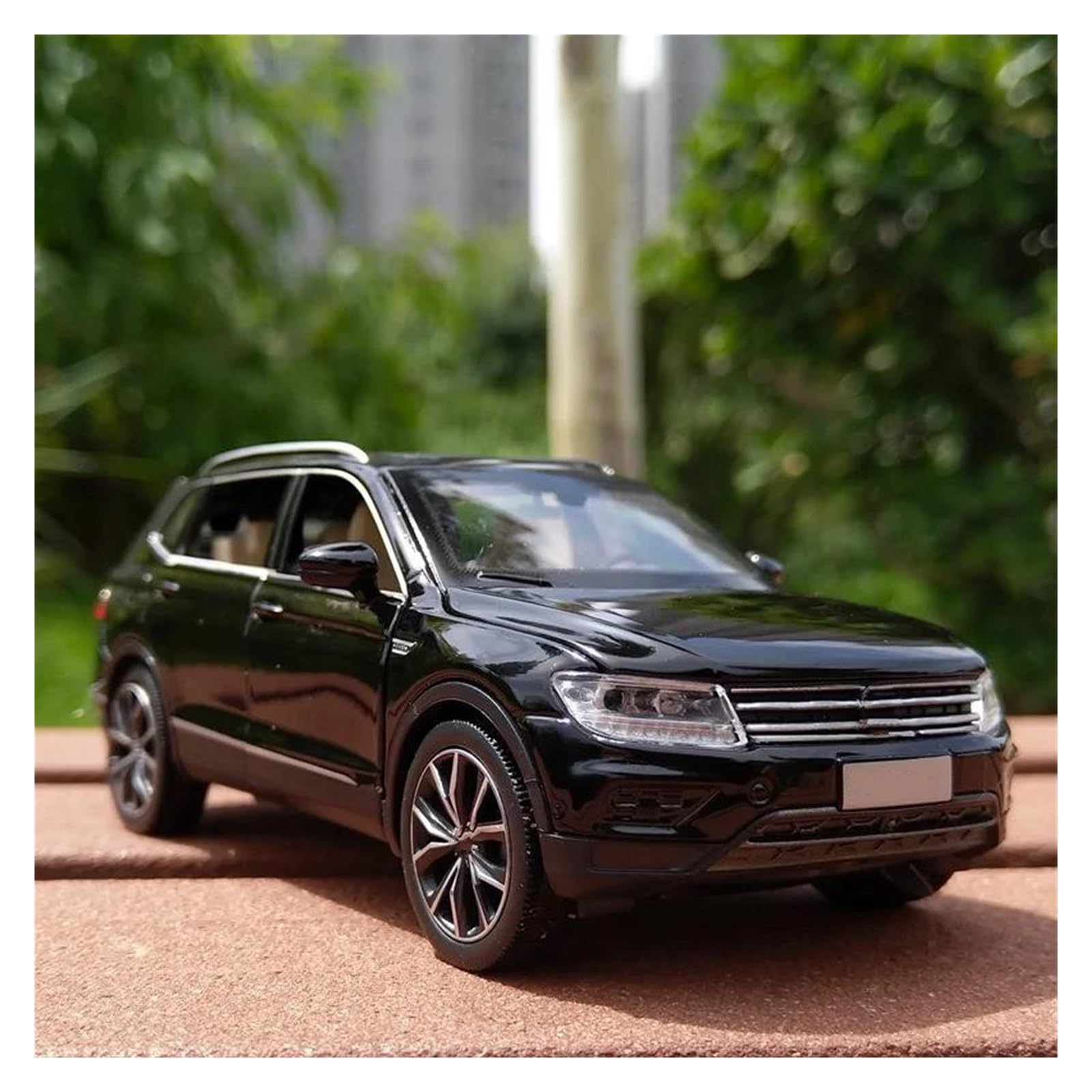 BANKOTO Diecast Car For VW For Tiguan Diecast Model Car Collectible
