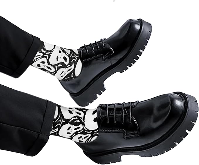 Mazeology Scream Streetwear Socks, Black and White Skull Design, Unisex One Size for Men and Women, Combed Cotton Blend