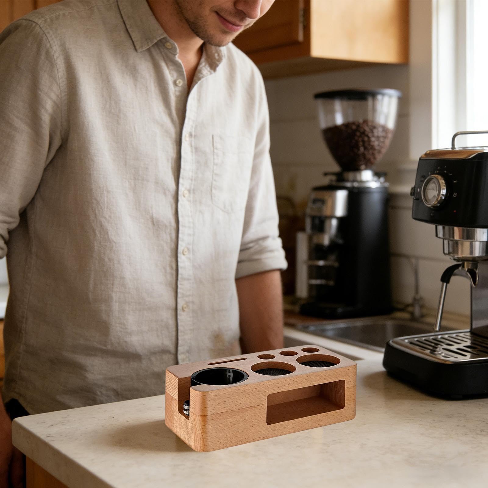 Tamper Station, organizer multifunzione per accessori espresso con schermo