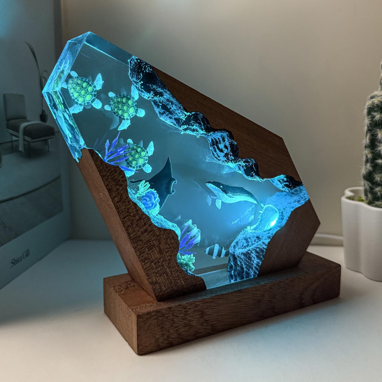 Handcrafted Humpback Whale Resin Lamp, RGB Ocean Night Light with Wooden Base, Shark Decor for Home,Ocean Enthusiasts Collectible,Marine Gifts for Birthday & Christmas (M,8"X5")