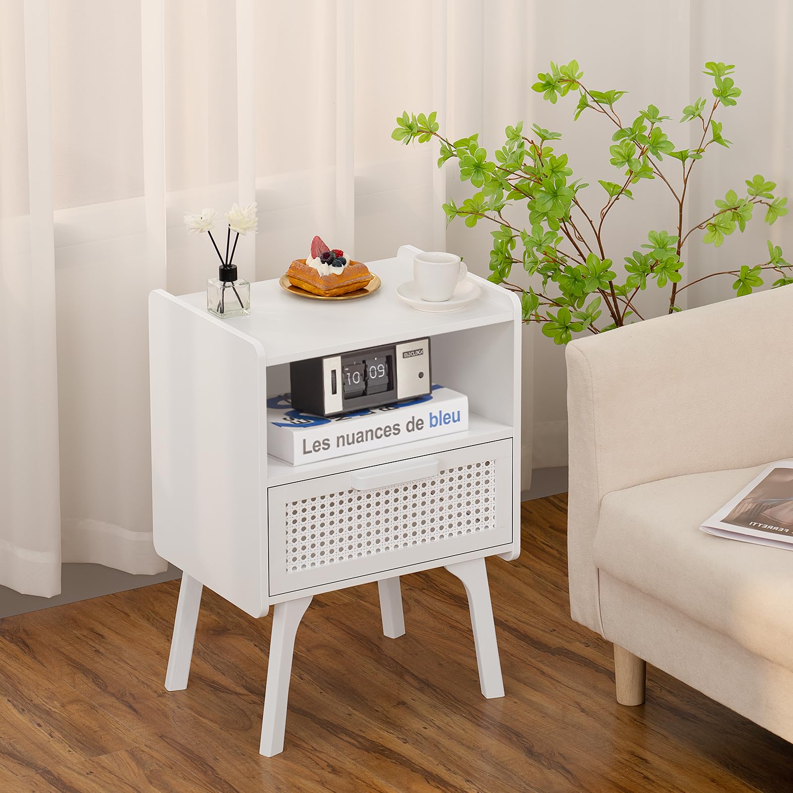 LELELINKY Nachtkastje van rotan, modern, kleine bijzettafel van hout met lade en open plank, nachtkastjes hebben tafelpoten van massief hout voor woonkamer, sofa, slaapkamer, nachtkastje, theebruin