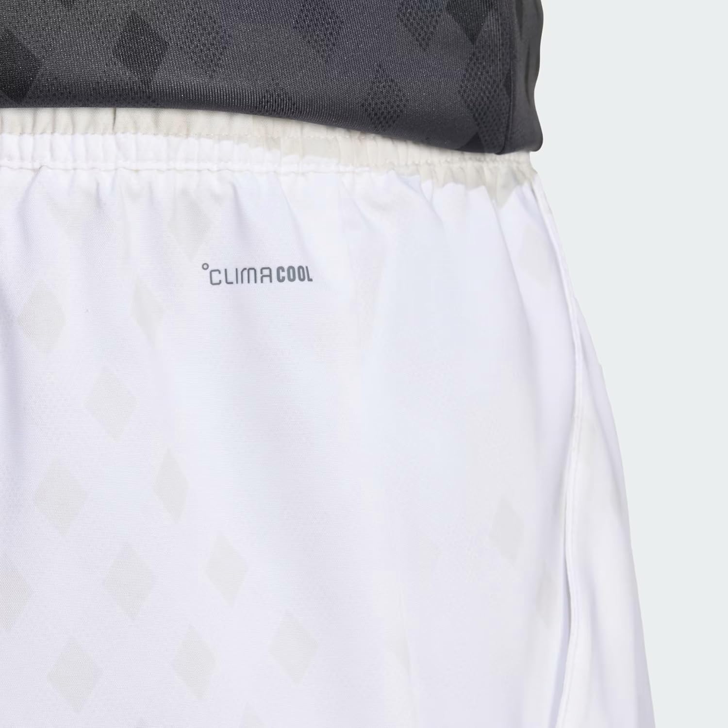 adidas Club Graphic Short - White/Dash Grey