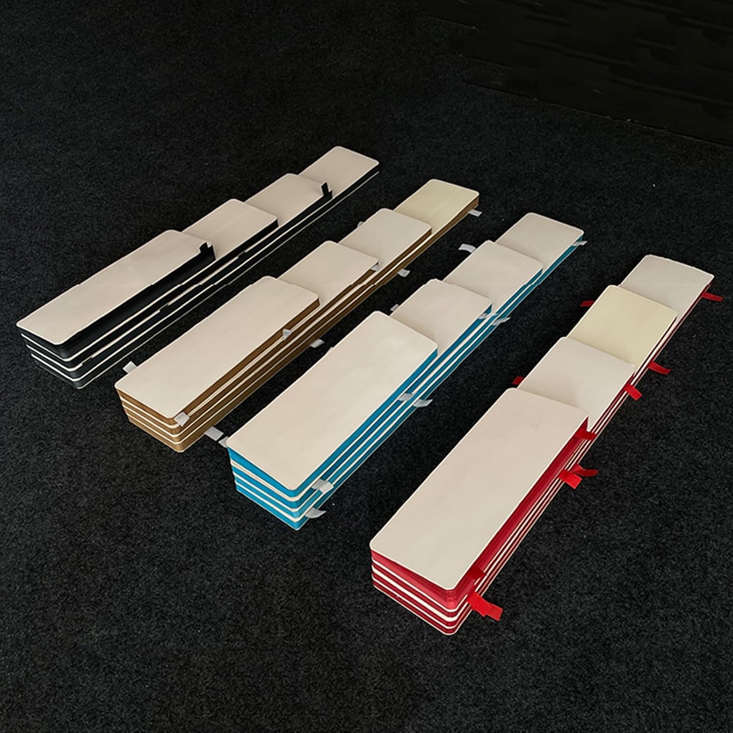 Foldable Cardboard Column Pedestals for Weddings, Round Display Stands for Desserts, Decorative Roman Pillars, Versatile Table Centerpieces, Easy to Assemble and Reusable