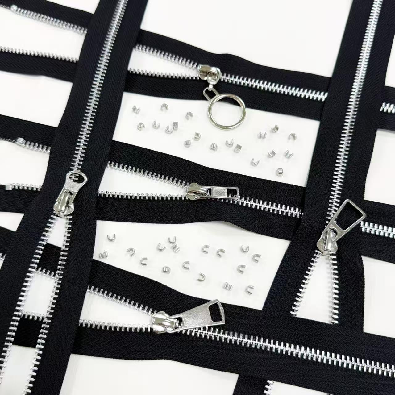 #5 Heavy Duty Metal Zipper 5 Pack 1 Yard Length Black and White Color with 15 Sliders and 31 Top Stops for Sewing Bags DIY Crafts Pillows Cushions Jackets Backpacks and Home Décor(Black/Silver Teeth)