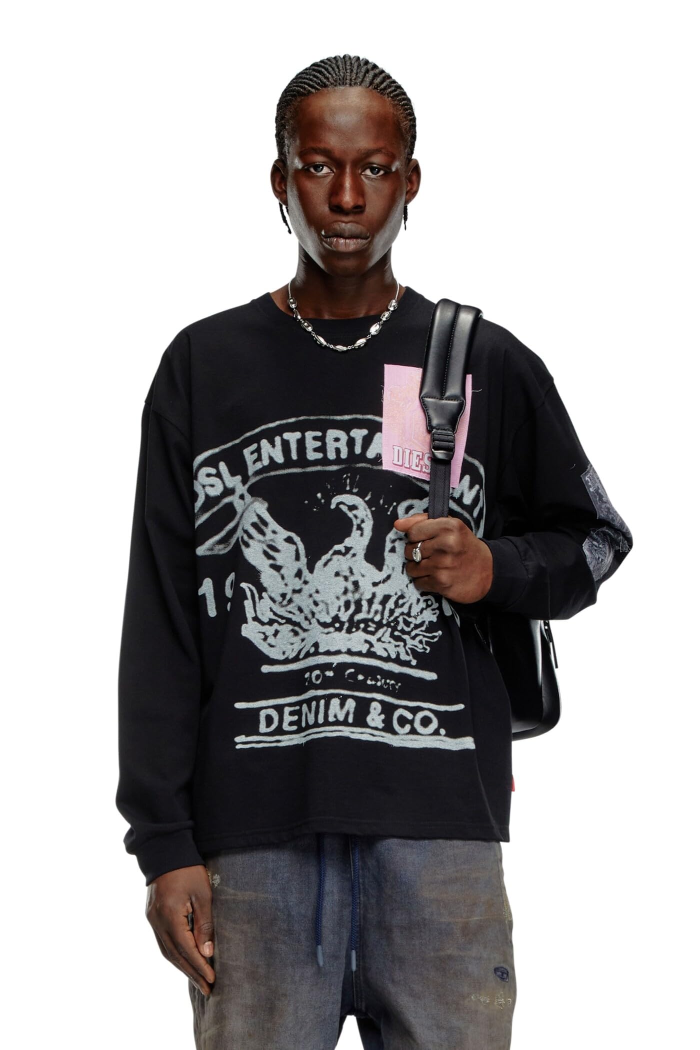 新品　DIESEL　長袖Ｔシャツ　Ａ14876　XL　グラフィック　前後両面左腕 新品 DIESEL 長袖Tシャツ A14876 XL グラフィック 前後両面