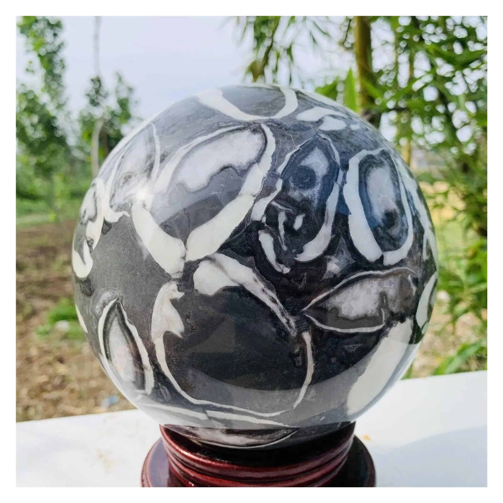 1 Boule de Cristal de Quartz en Pierre de Jaspe aux Mille Yeux, 700-750 g
