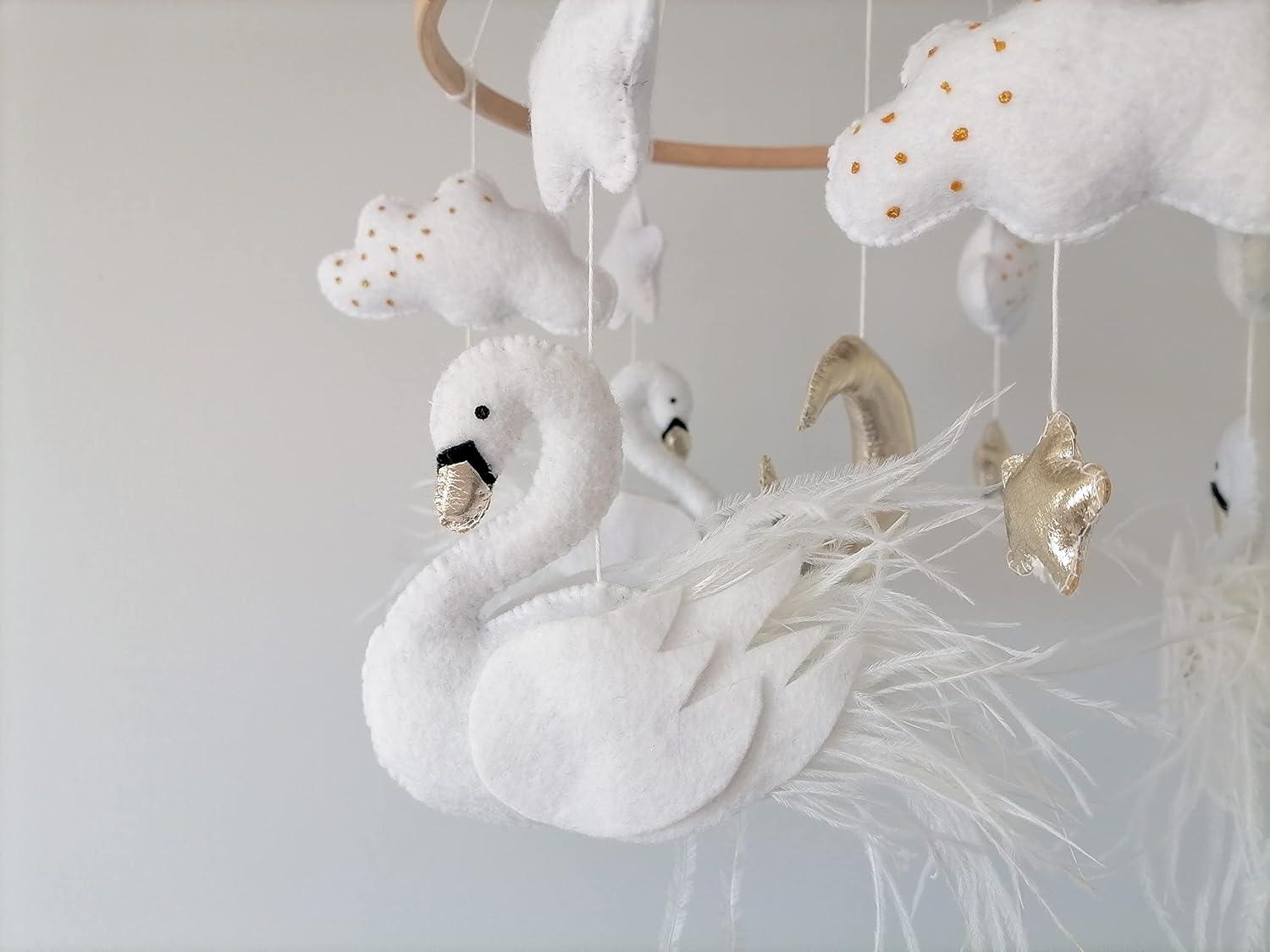 Swan Crib Mobile for Girl Nursery, Felt Princess Swan Baby Mobile, Swan with Feather Nursery Decor,Handmade Cot Mobile, Baby Shower Gift,New Parents Gift