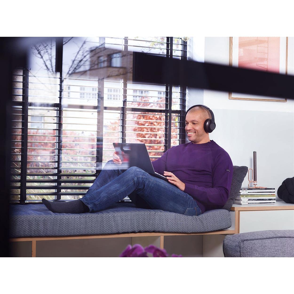 PHILIPS Casque d'Écoute TAH6206BK/00 Over Ear TV, Casque d'Écoute sans Fil pour Adultes, Suppression Passive du Bruit, Connexion Bluetooth Facile, 18 Heures de Lecture, Design Hauxt de Gamme et Léger