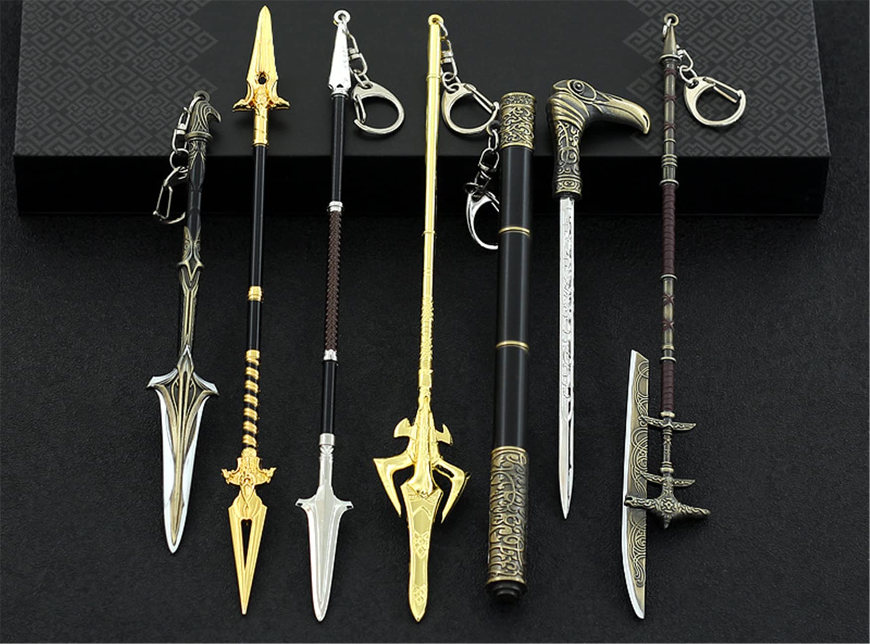 30cmアルタイルの剣 アサシンクリード ミニ武器 キーホルダー アクセサリ Amazon.co.jp: Monenjoy アサシンクリード 棍 ミニチュア 戦棍