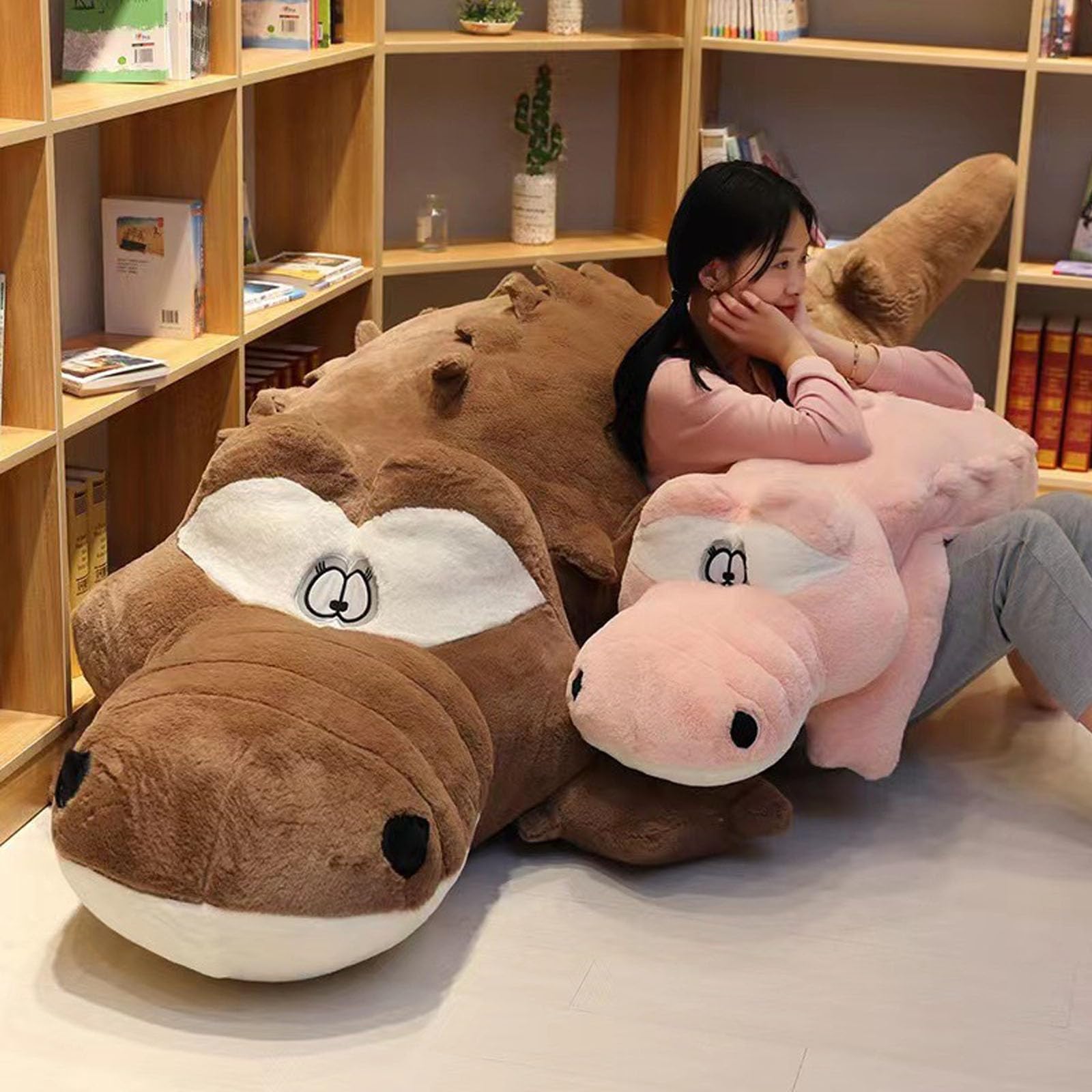 Riesen Krokodil Kuscheltier XXL, Weich Groß Krokodil Stofftier Plüschtier, Krokodil Spielzeug Kissen zum Kuscheln & Spielen, Krokodil Plüsch Kissen, Geschenk für Kinder Jungen Mädchen (120cm,Rosa)